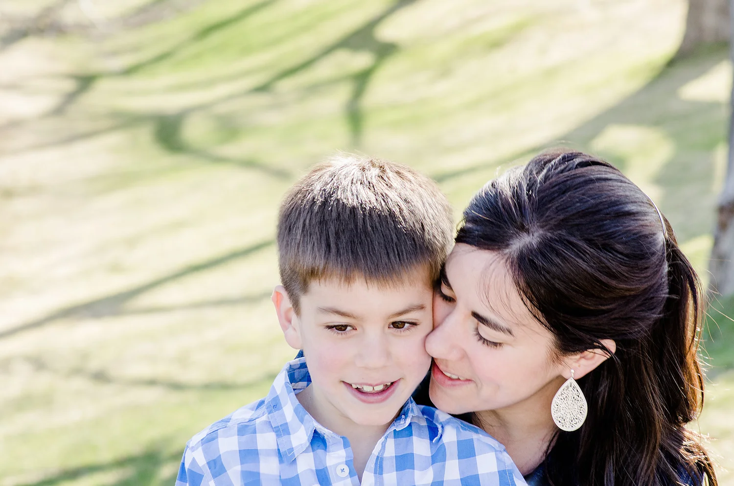 Calgary Family Photographer >> Let There Be Light Photography www.lettherebelightphoto.com