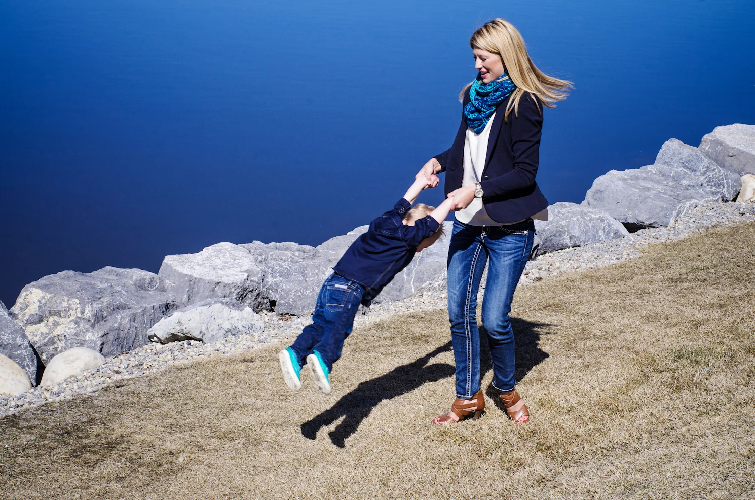 Calgary Family Photographer >> Let There Be Light Photography www.lettherebelightphoto.com