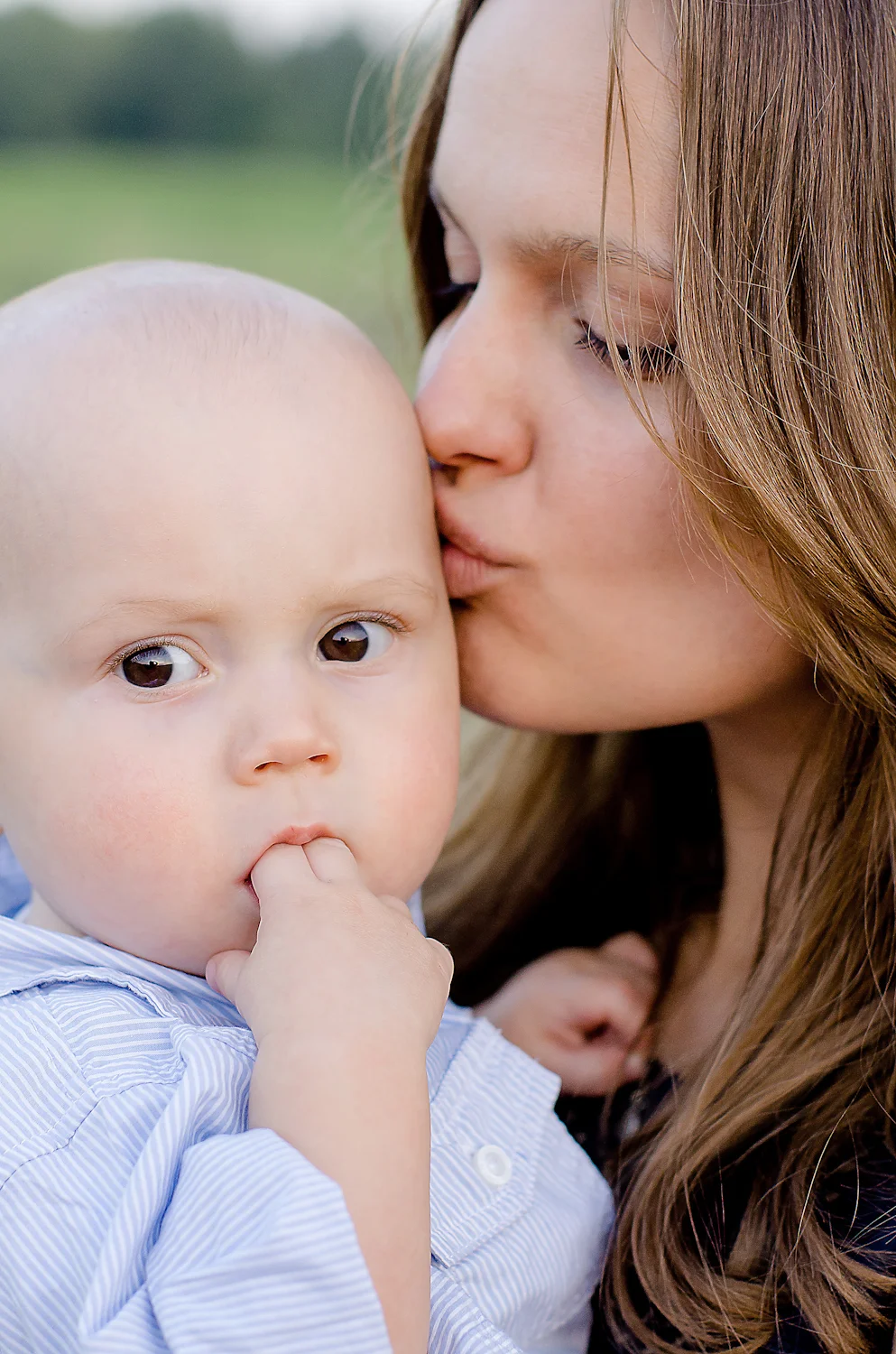 Calgary Family Photographer >> Let There Be Light Photography www.lettherebelightphoto.com