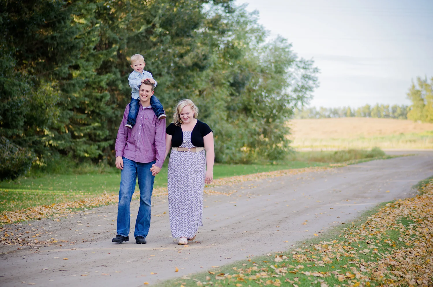 Calgary Family Photographer >> Let There Be Light Photography www.lettherebelightphoto.com