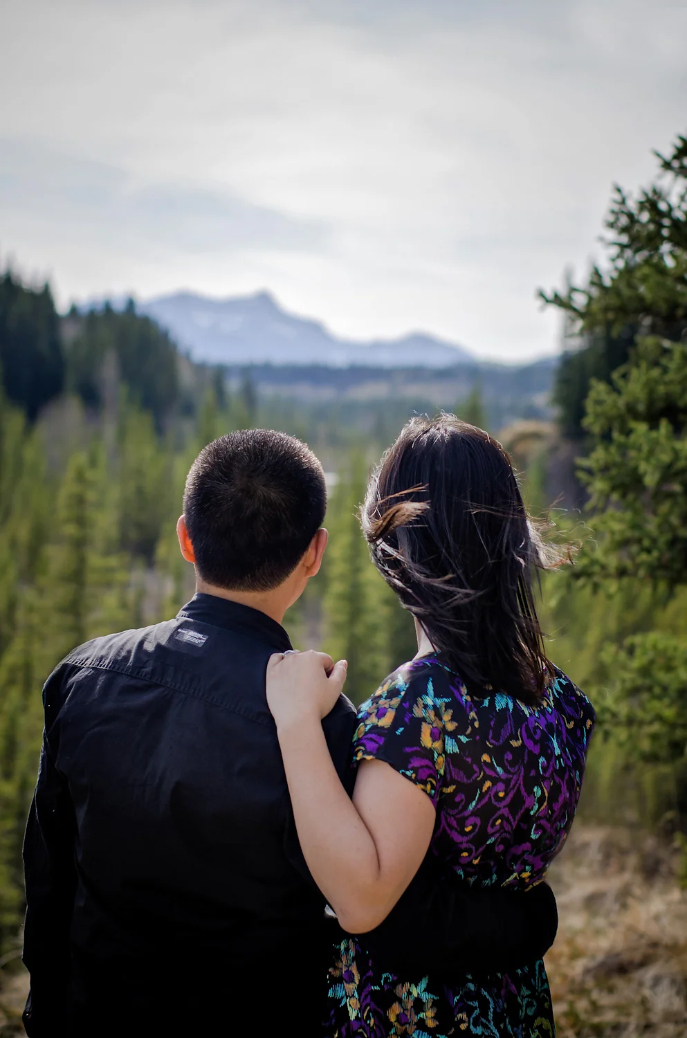 Calgary Engagement Photographer >> Let There Be Light Photography www.lettherebelightphoto.com