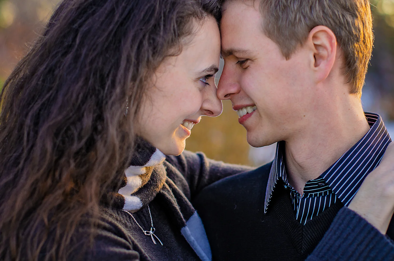 Calgary Engagement Photographer >> Let There Be Light Photography www.lettherebelightphoto.com