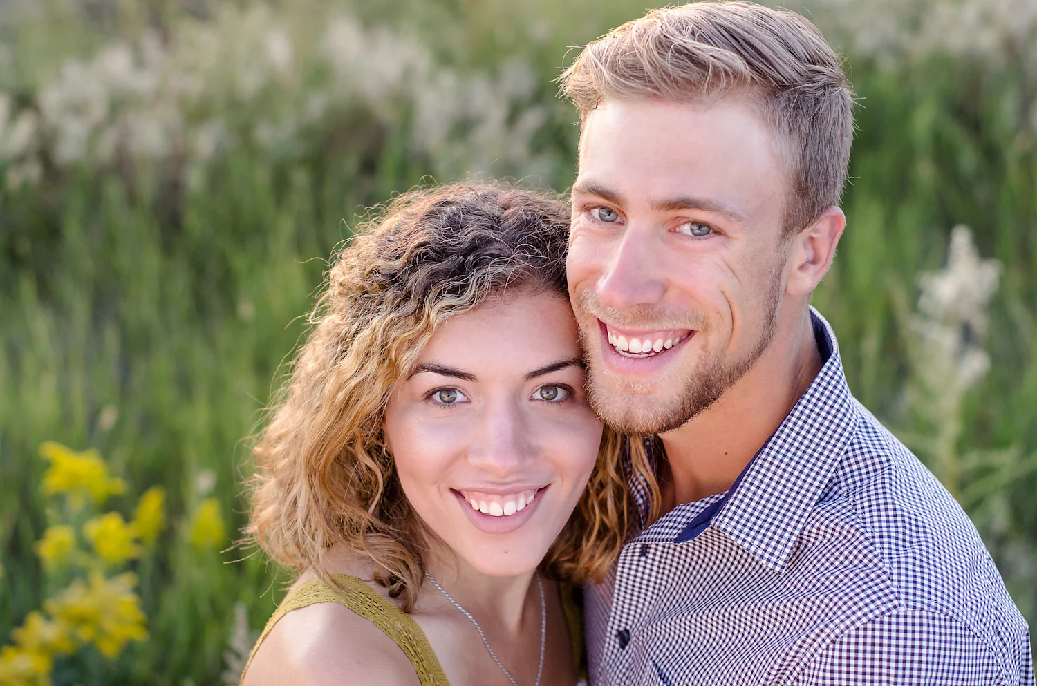 Calgary Engagement Photographer >> Let There Be Light Photography www.lettherebelightphoto.com