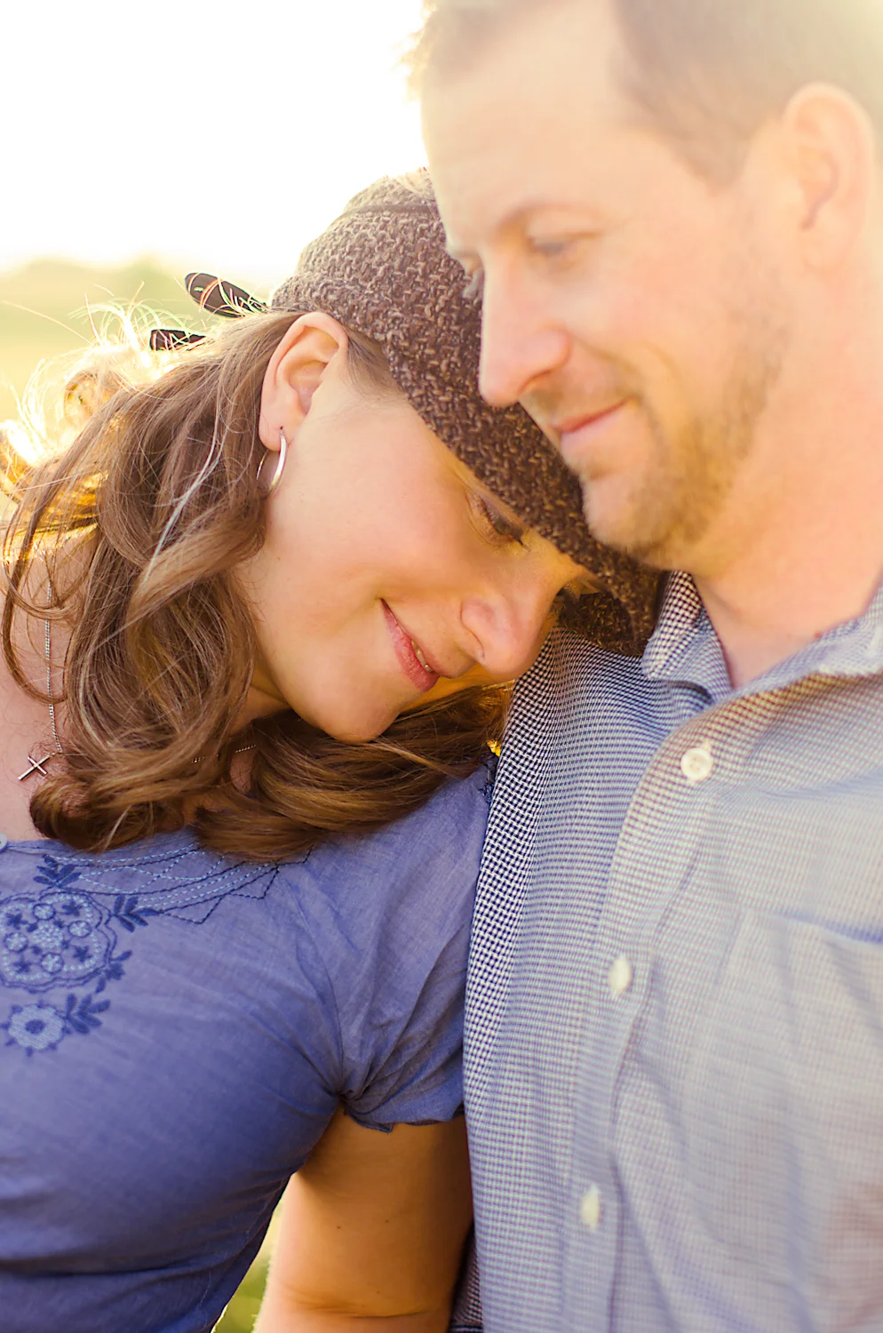 Calgary Engagement Photographer >> Let There Be Light Photography www.lettherebelightphoto.com