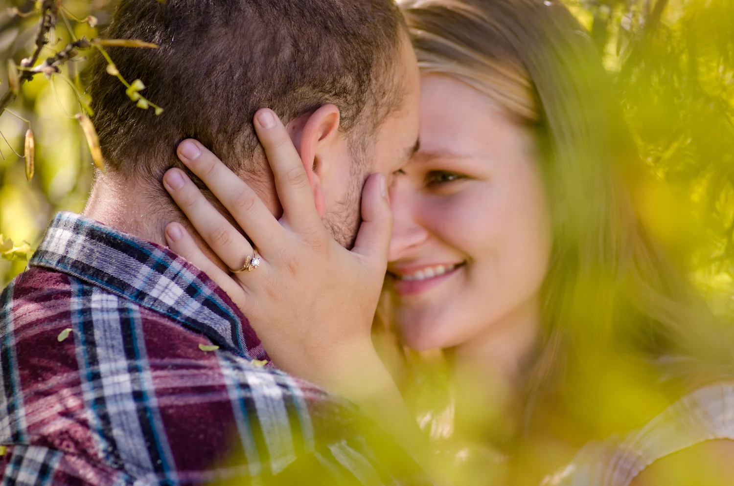 Calgary Engagement Photographer >> Let There Be Light Photography www.lettherebelightphoto.com