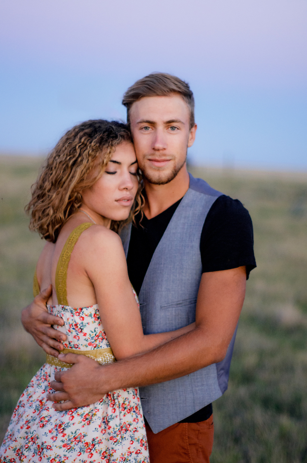 Calgary Engagement Photographer >> Let There Be Light Photography www.lettherebelightphoto.com