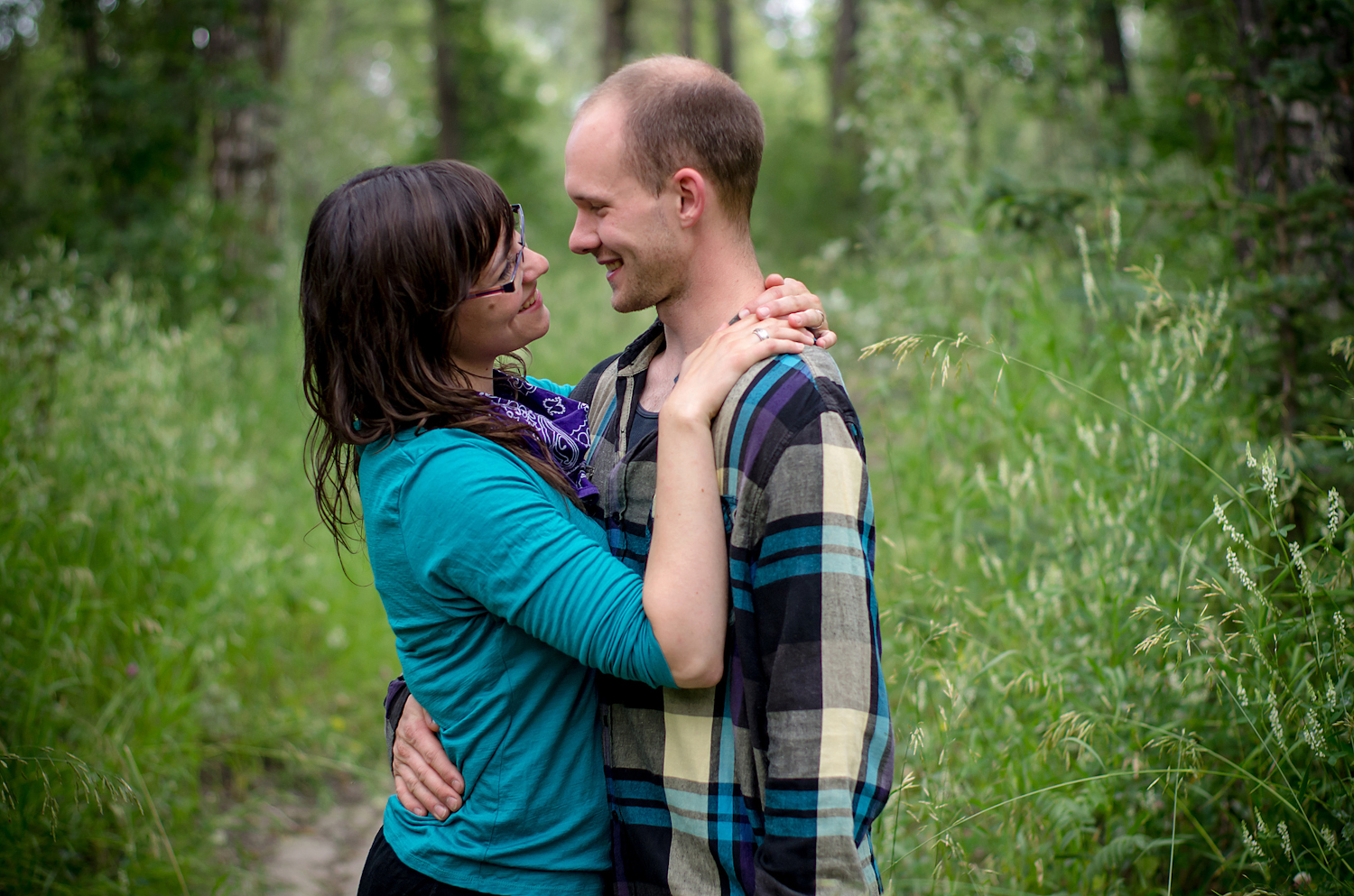 Calgary Engagement Photographer >> Let There Be Light Photography www.lettherebelightphoto.com
