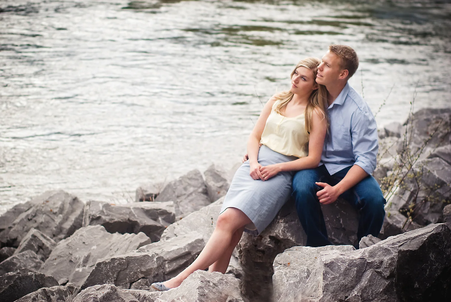 Calgary Engagement Photographer >> Let There Be Light Photography www.lettherebelightphoto.com