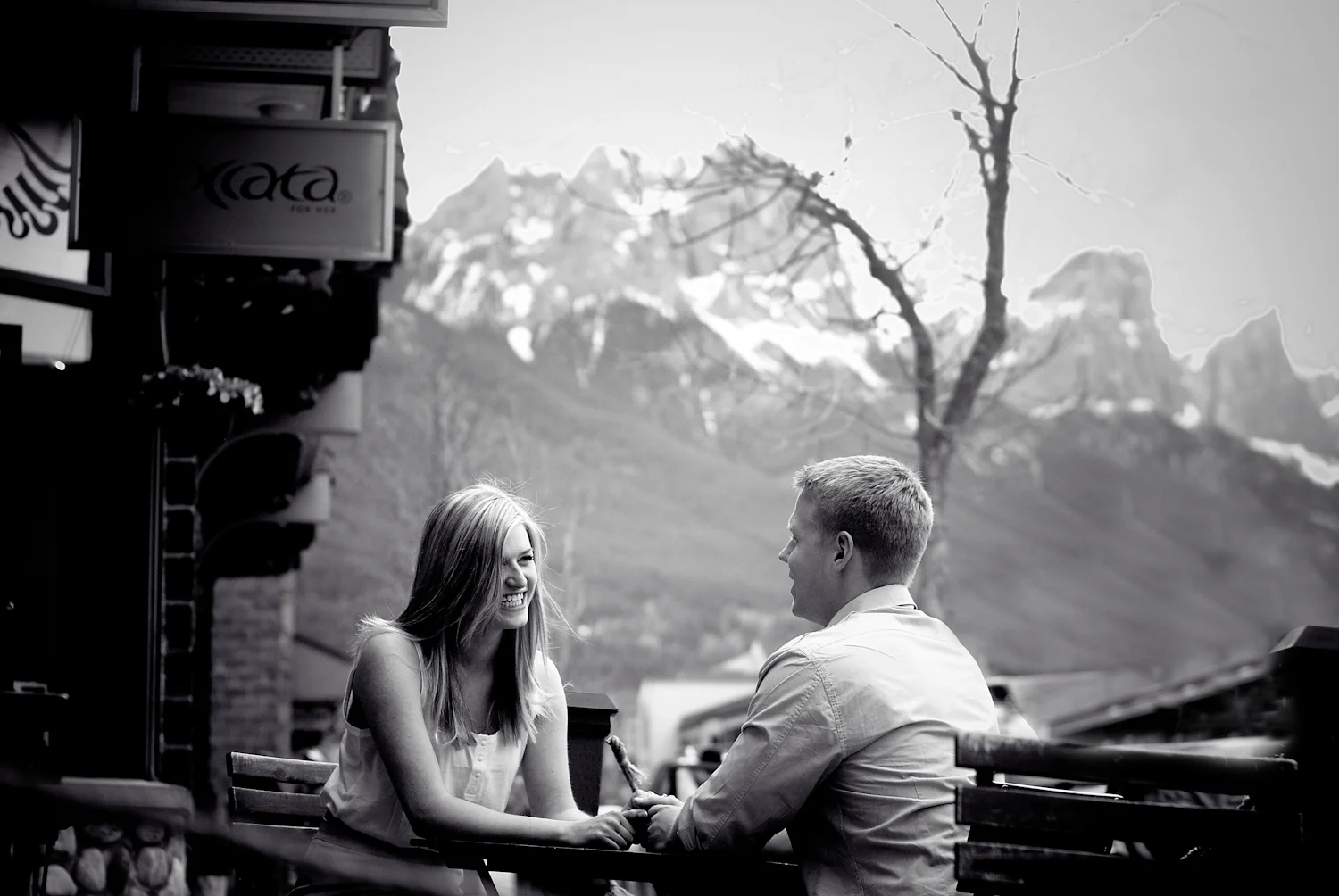 Calgary Engagement Photographer >> Let There Be Light Photography www.lettherebelightphoto.com