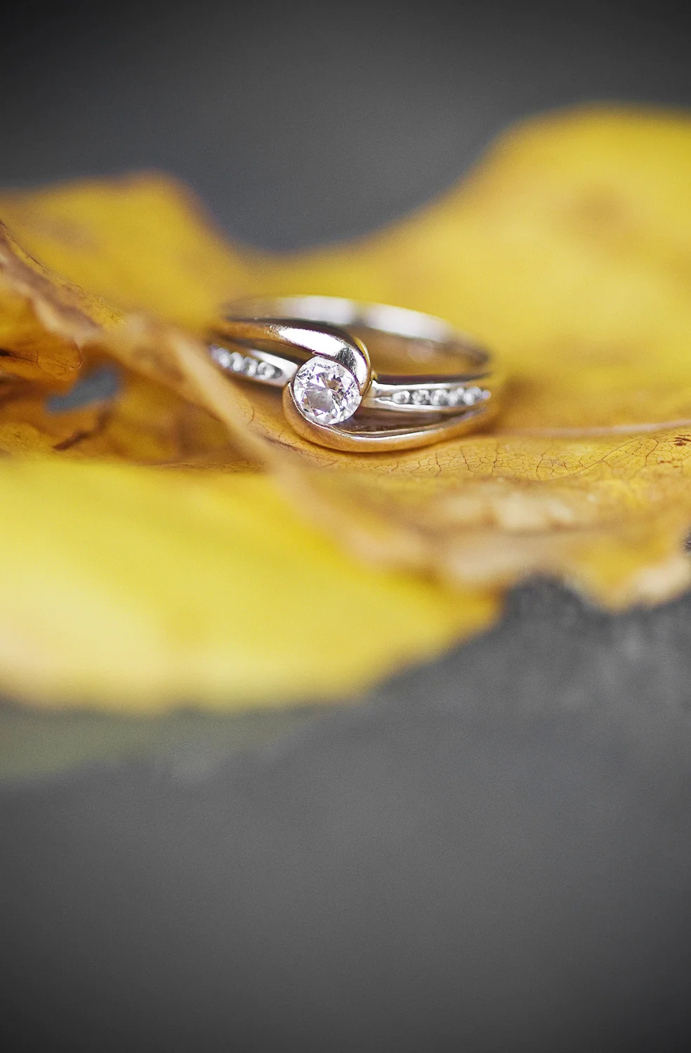 Calgary Engagement Photographer >> Let There Be Light Photography www.lettherebelightphoto.com