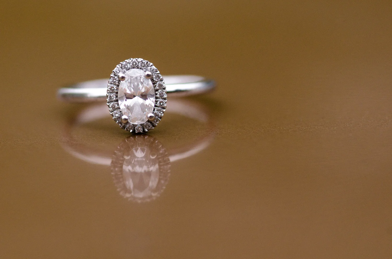 Calgary Engagement Photographer >> Let There Be Light Photography www.lettherebelightphoto.com