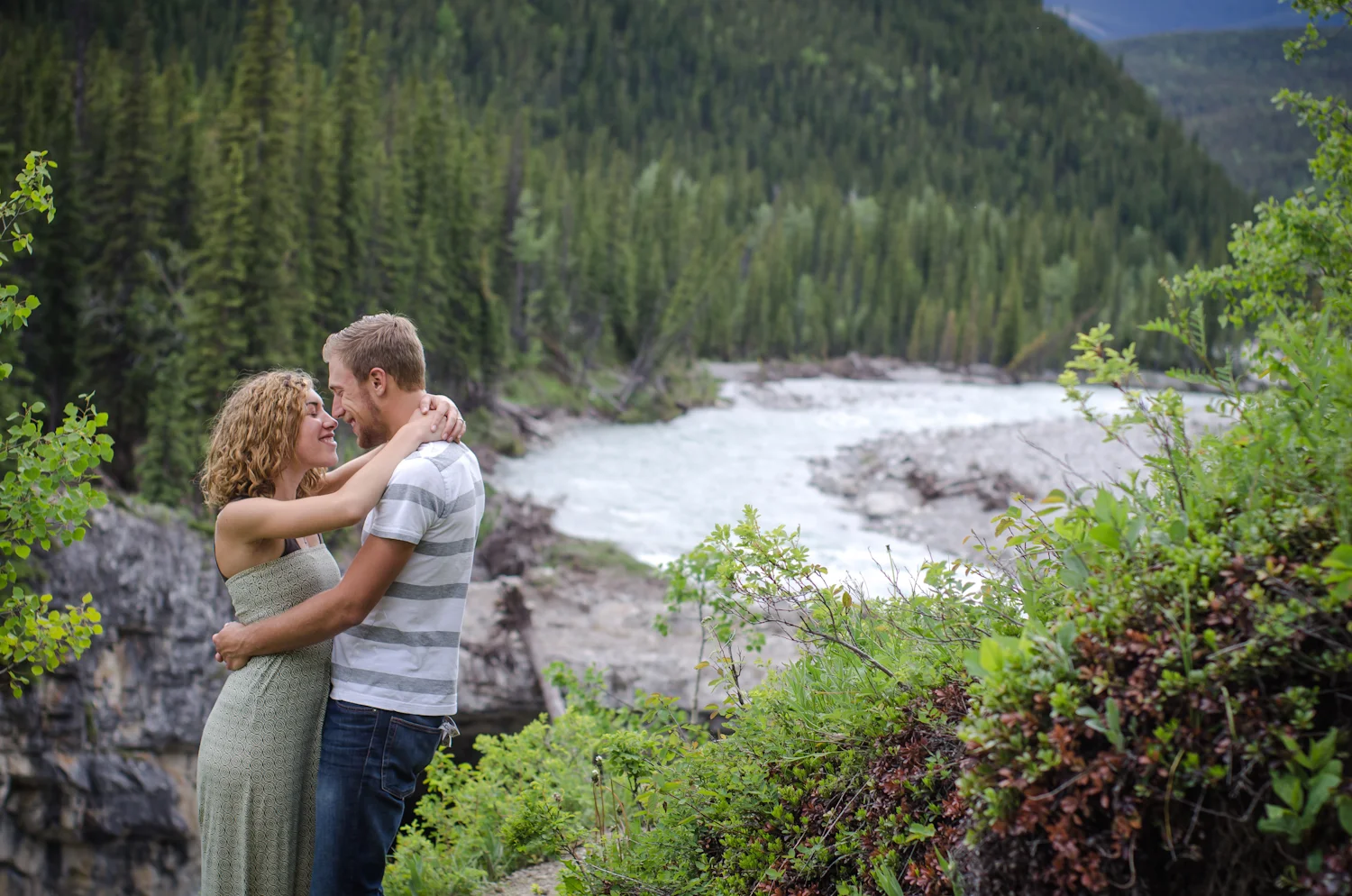 Calgary Engagement Photographer >> Let There Be Light Photography www.lettherebelightphoto.com
