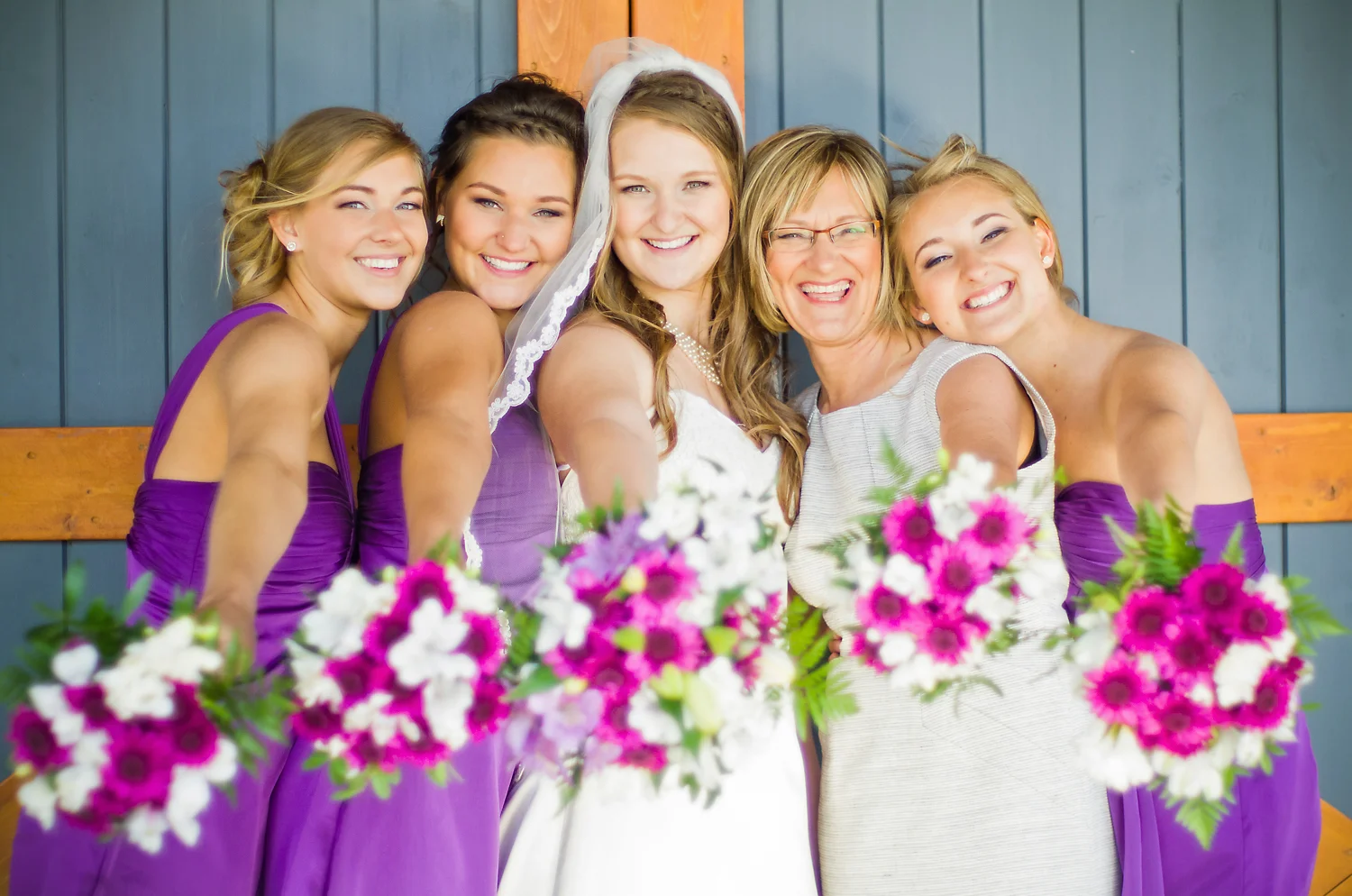 Calgary Wedding Photographer >> Let There Be Light Photography www.lettherebelightphoto.com