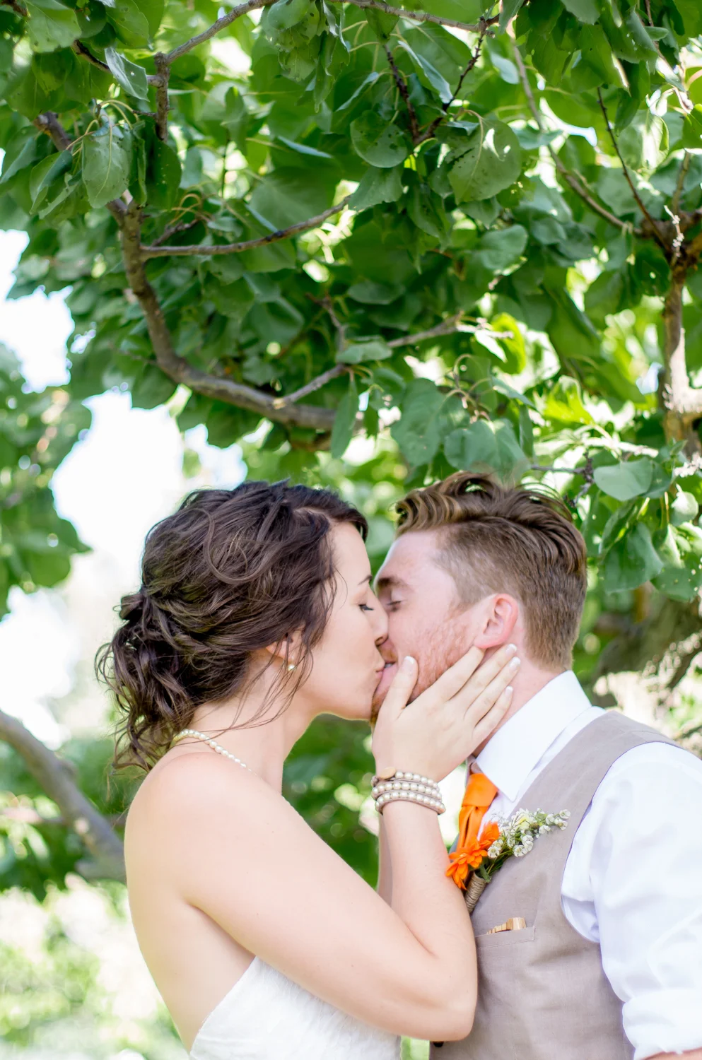 Calgary Wedding Photographer >> Let There Be Light Photography www.lettherebelightphoto.com