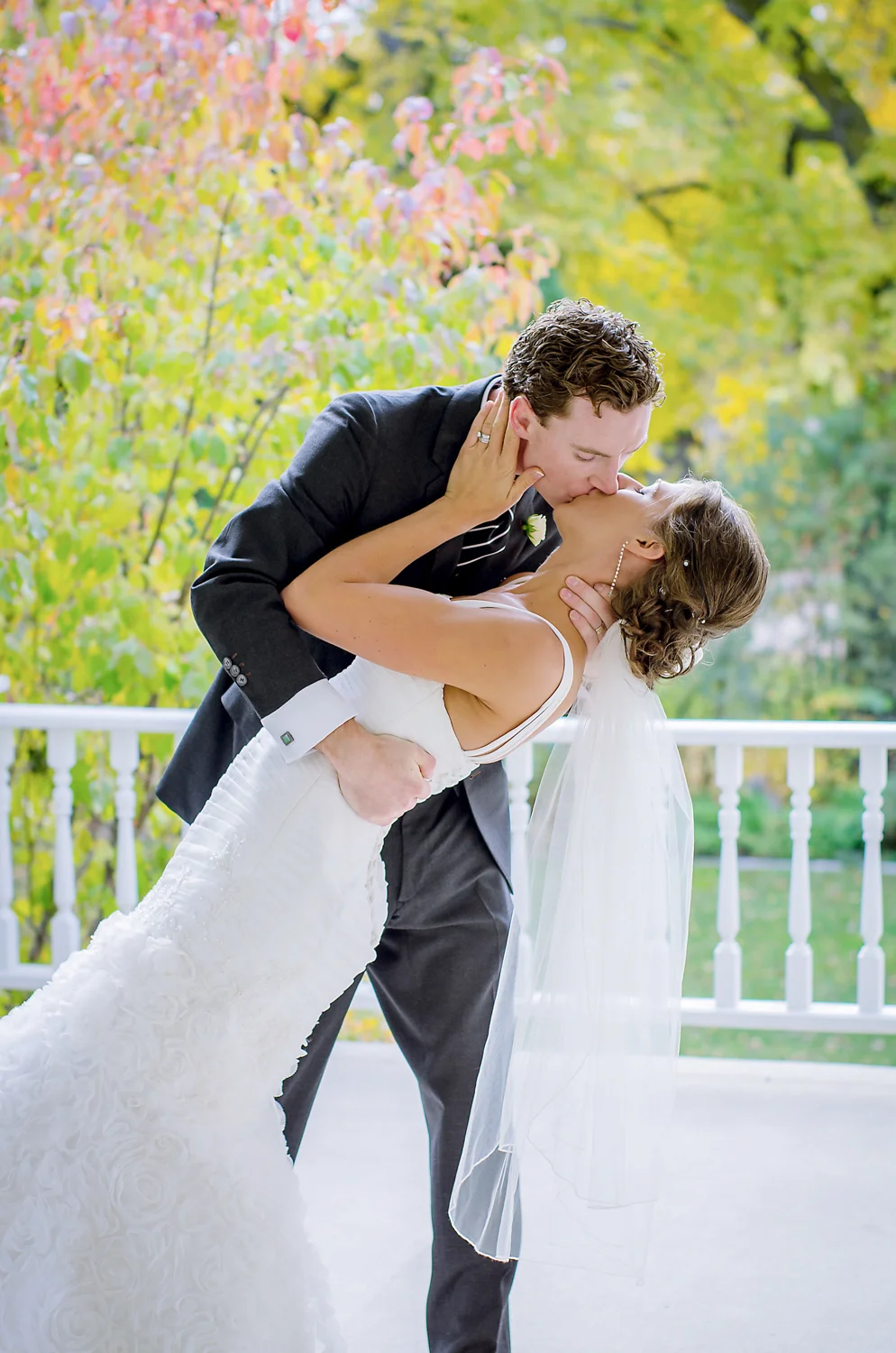 Calgary Wedding Photographer >> Let There Be Light Photography www.lettherebelightphoto.com