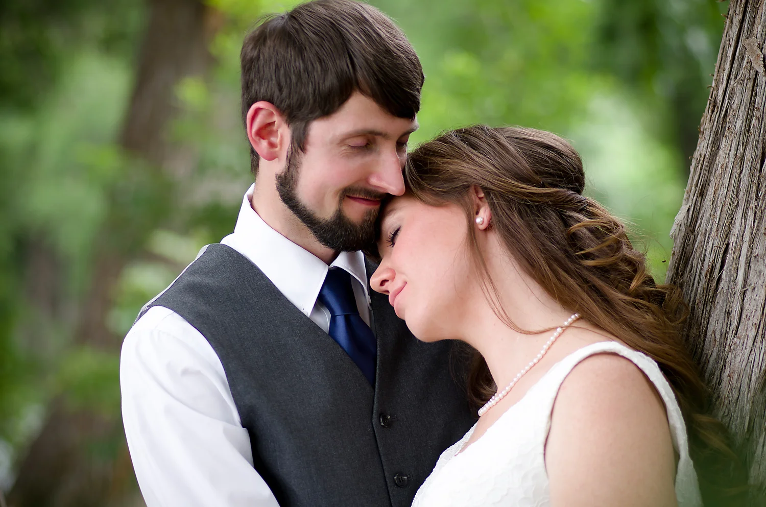 Calgary Wedding Photographer >> Let There Be Light Photography www.lettherebelightphoto.com