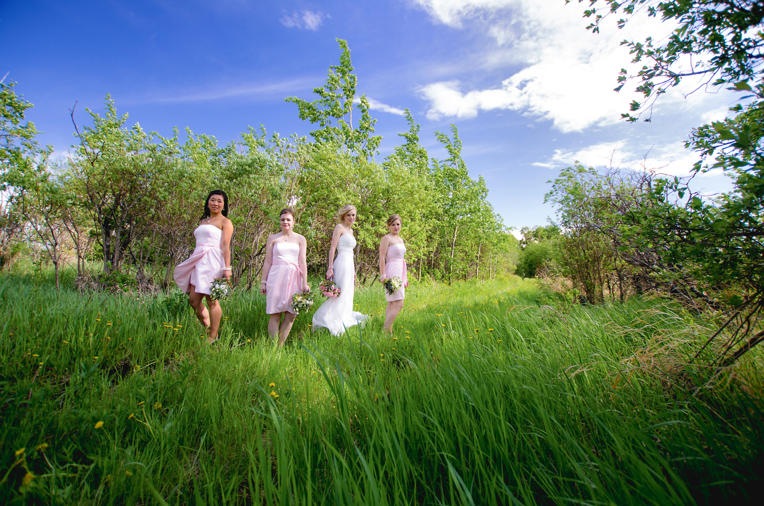 Calgary Wedding Photographer >> Let There Be Light Photography www.lettherebelightphoto.com