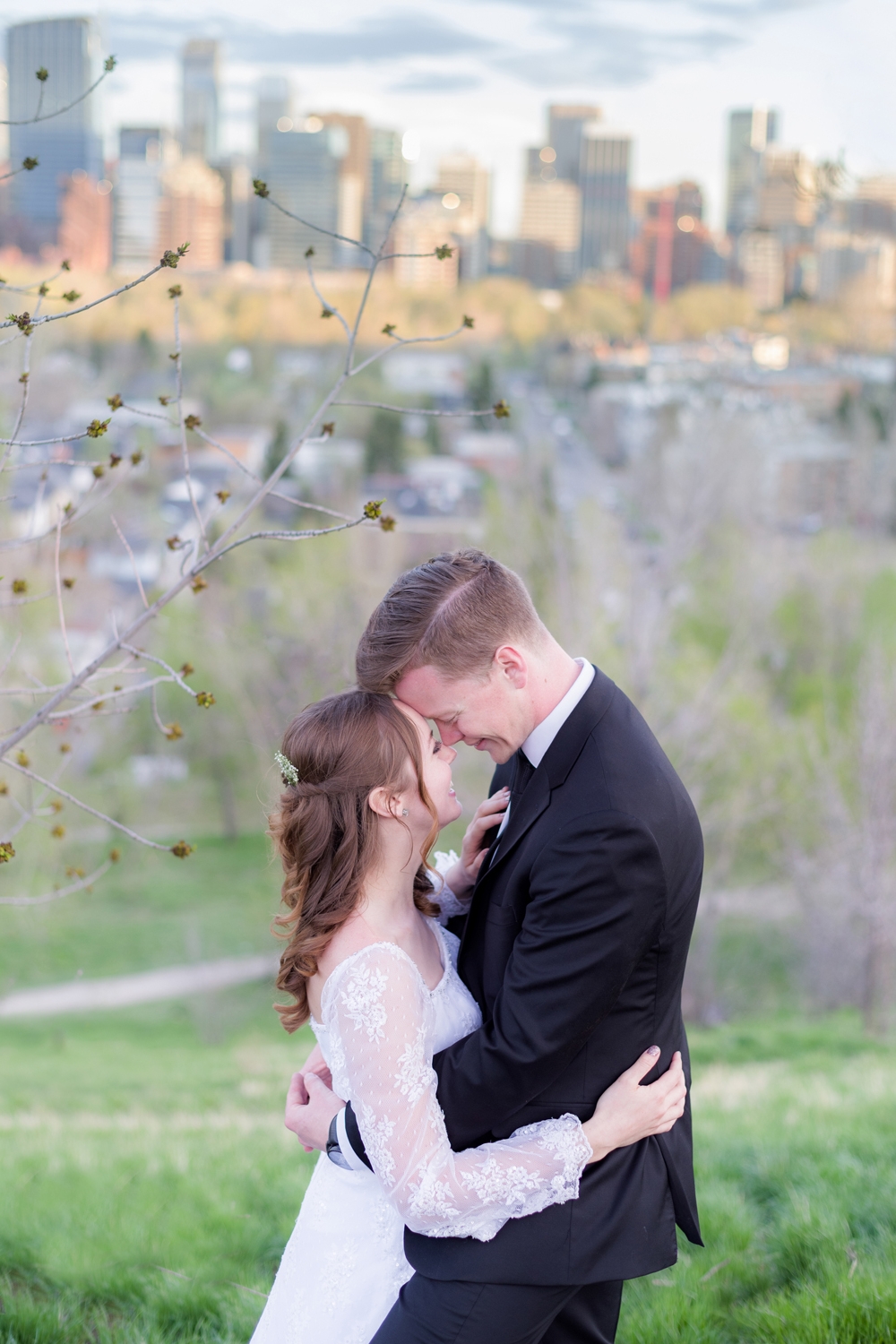 Calgary Wedding Photographer >> Let There Be Light Photography www.lettherebelightphoto.com