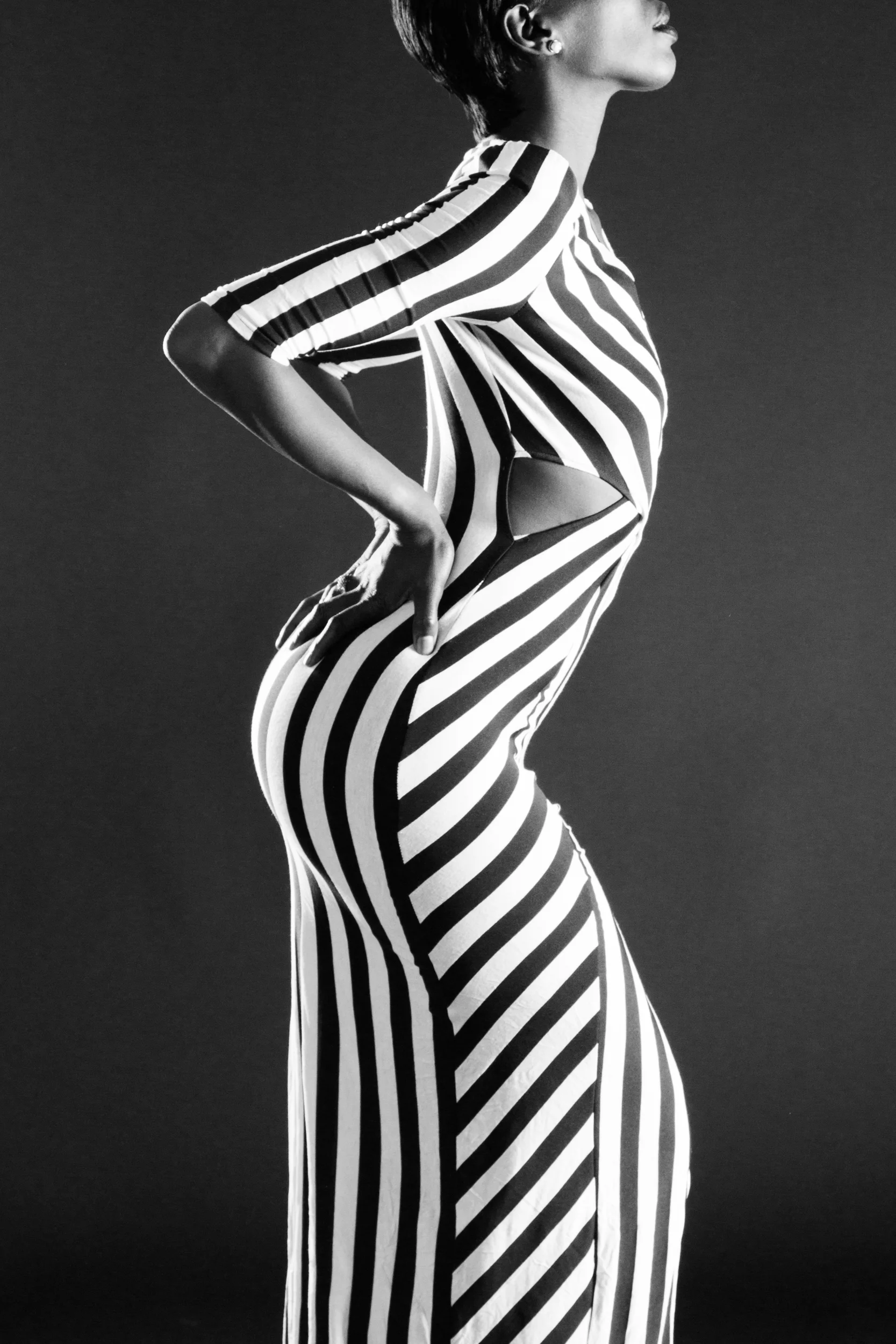 A.Erlebacher_web-portfolio_41[000-9546] StripedDress_ CatWitherspoon.jpg