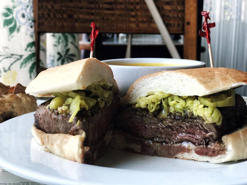 Best+South+American+and+Latin+Food+in+Austin,+Tx+-+Buenos+Aires+Cafe+by+www.tresgigi.jpeg