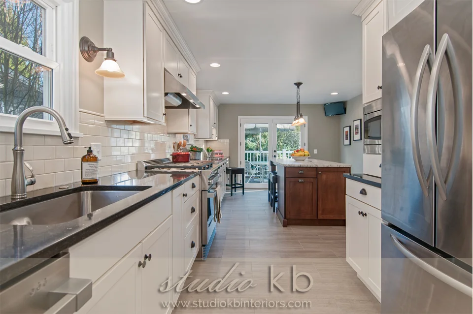Leschi Kitchen2.jpg