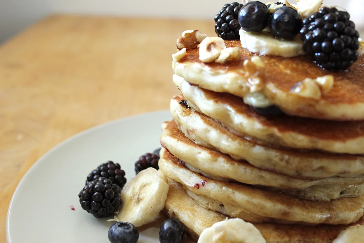 the_best_vegan_blueberry_pancakes.jpg