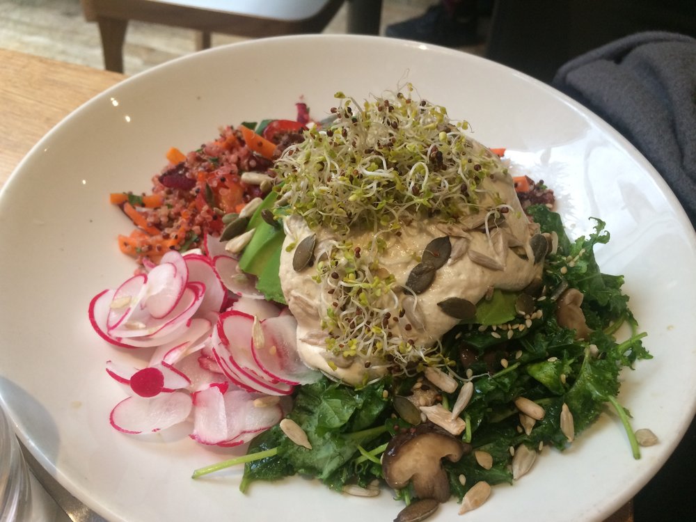 vegan_london_top_vegan_restaurants_vegan_food_in_london_mildreds_soho_soul_bowl.jpg