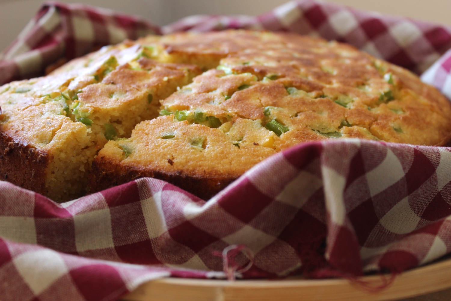 vegan_cornbread_vegan_thanksgiving_recipes.jpg