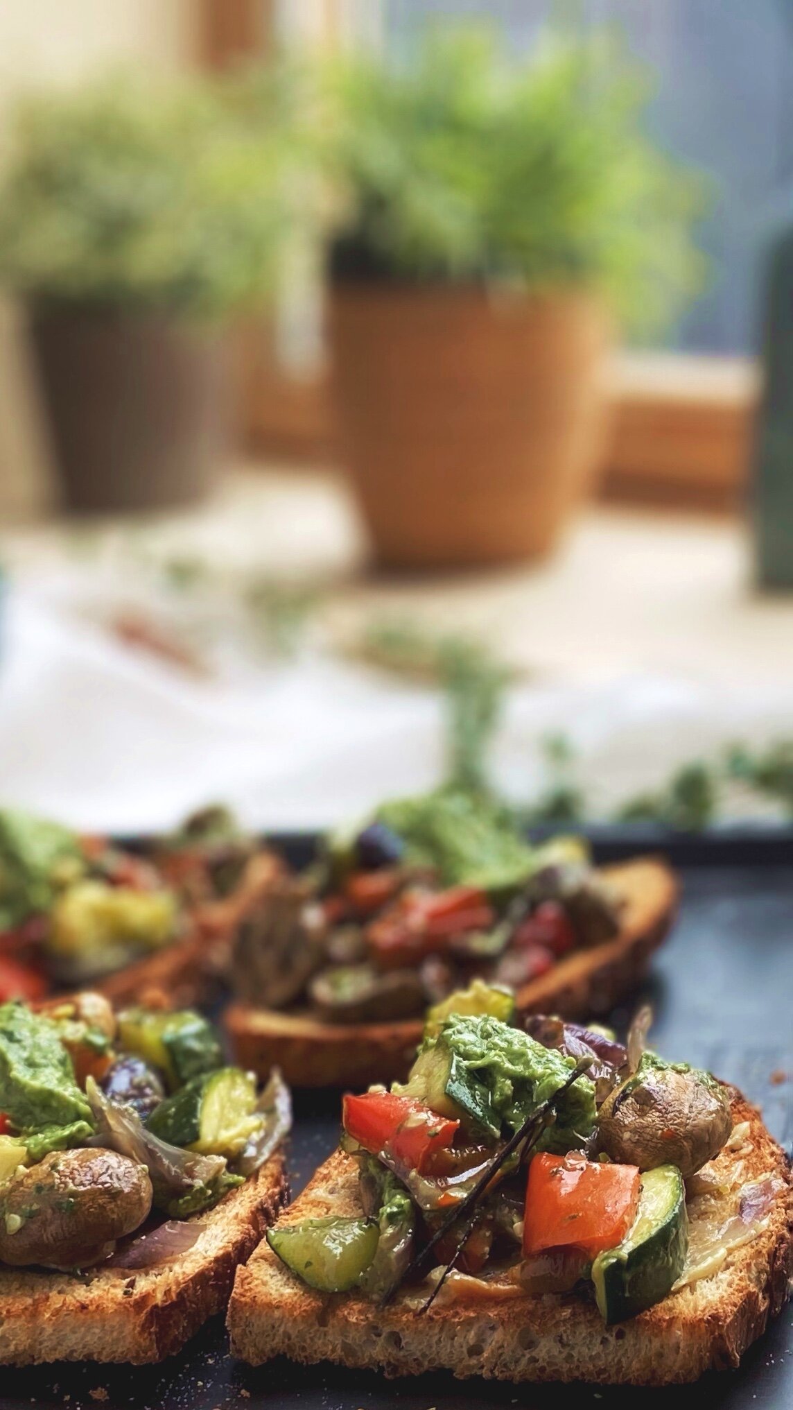 Easy Vegan Recipes for Weeknights: Roasted Vegetable and Vegan Pesto Bruschetta | Brownble