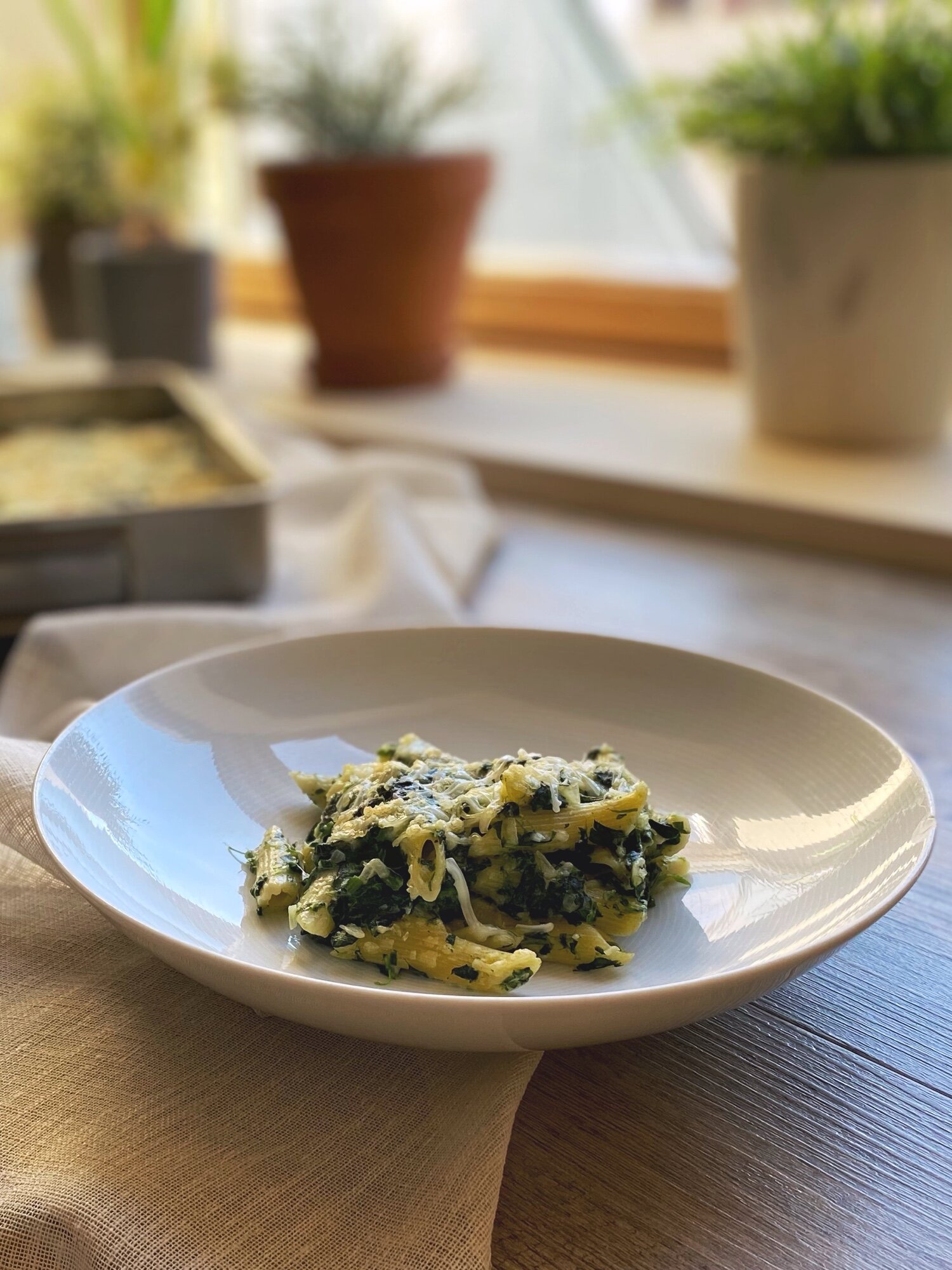 Creamed Spinach Pasta Casserole Recipe, A Great Make-Ahead Vegan Main Dish | Brownble