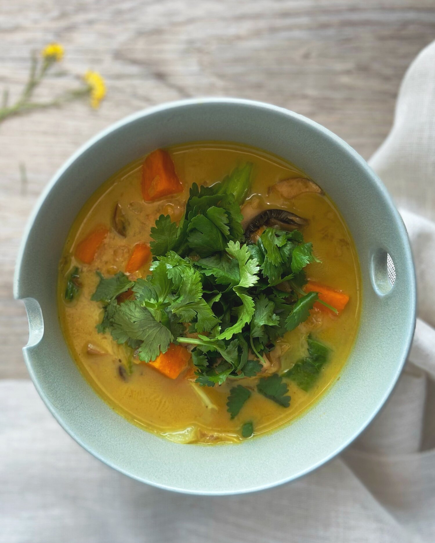 Vegan White Bean, Sweet Potato and Turmeric Soup with Coconut Milk and Lemongrass | Vegan One Pot Meals | Vegan Soup Recipes | Brownble