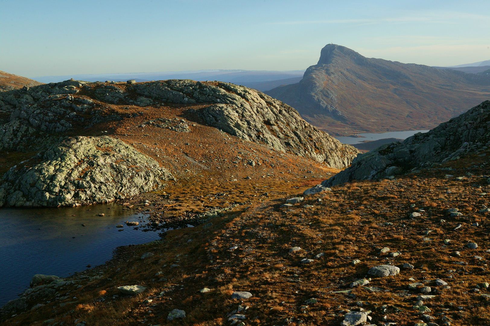 view towards Bitihorn from Synshorn