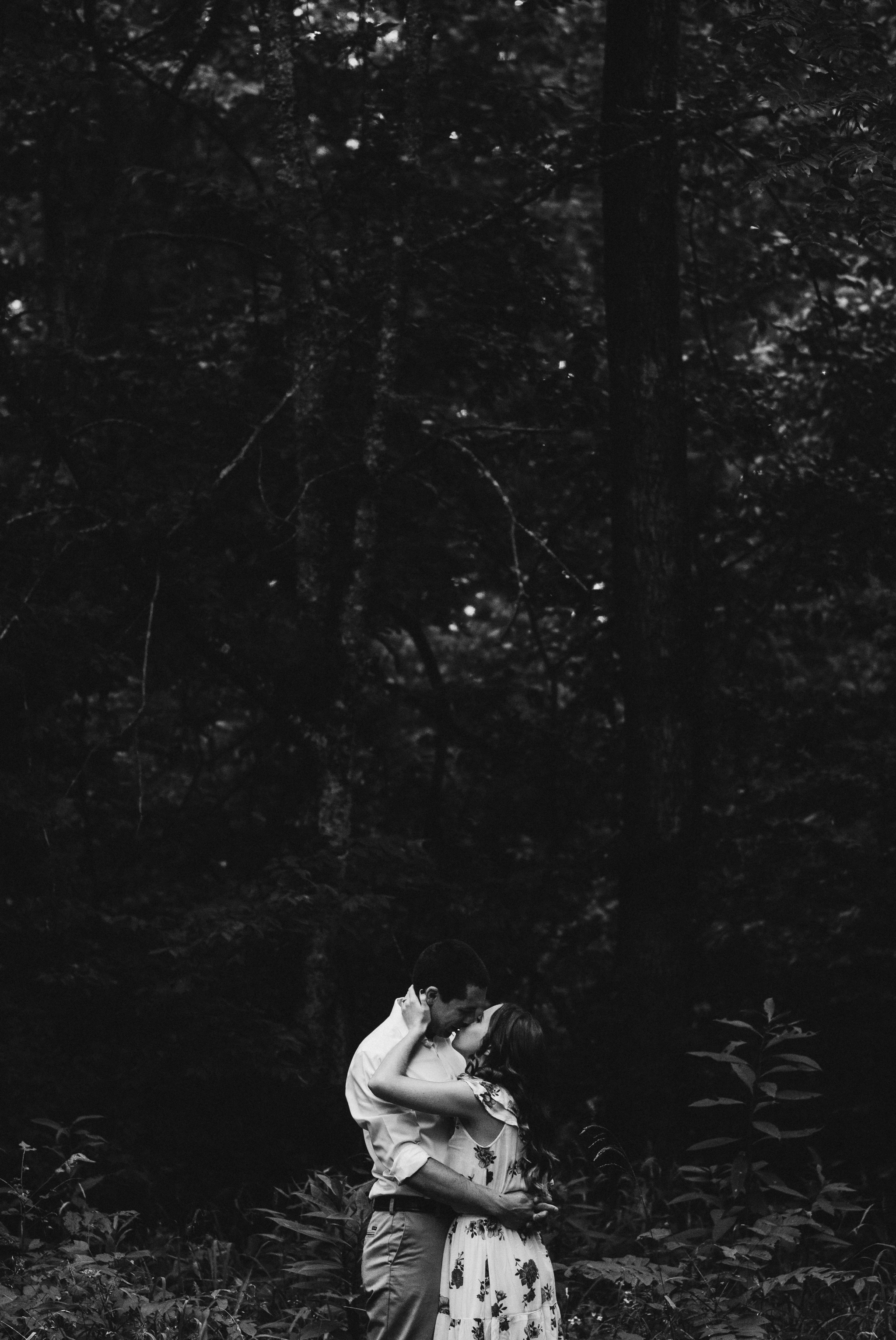 Lynchburg Virginia Wedding photographer Jonathan Hannah Photography waterfall engagement