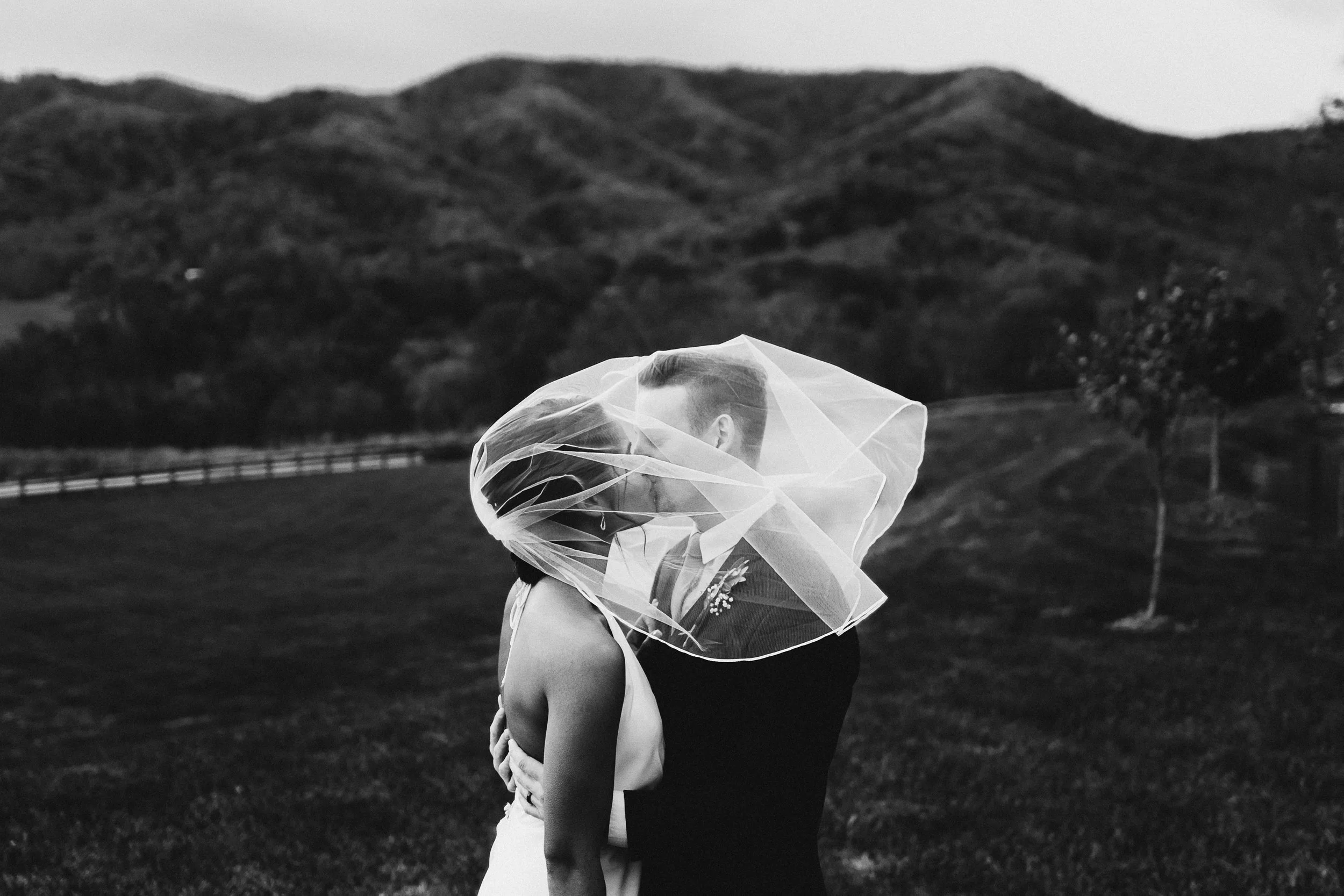 Samuel &amp; Mariah’s Refined Chic Wedding at Wisteria Ridge, Virginia