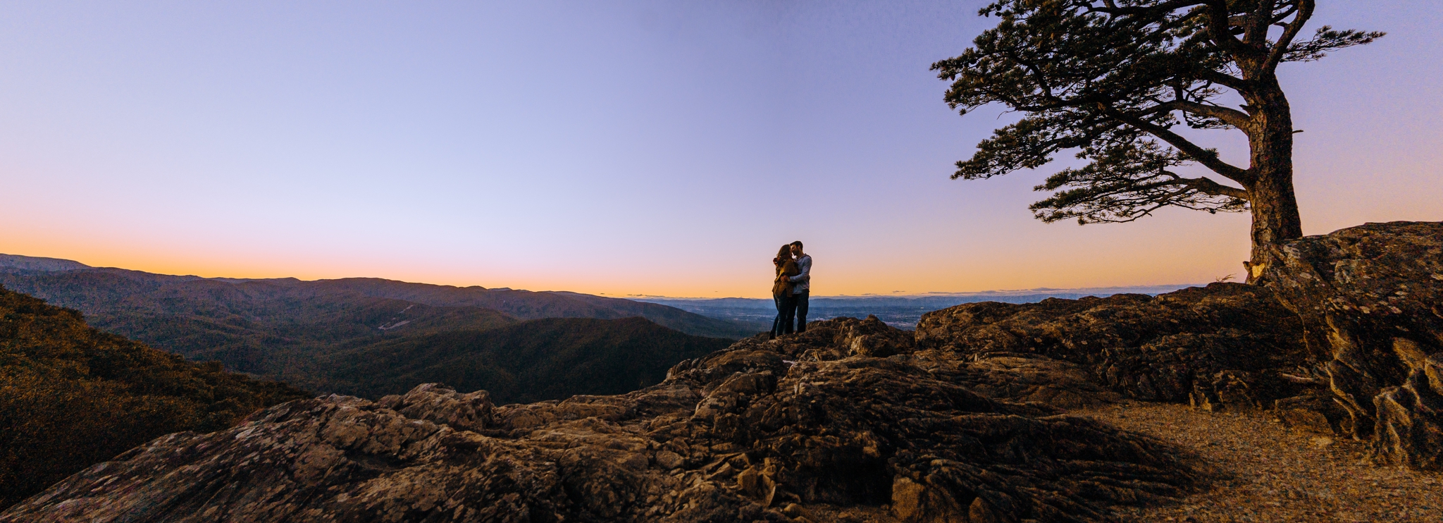 Husband_and_wife_anniversary_portraits_on_mountain_at_Ravens_Roost_virginia_by_Jonathan_and_Hannah_photography