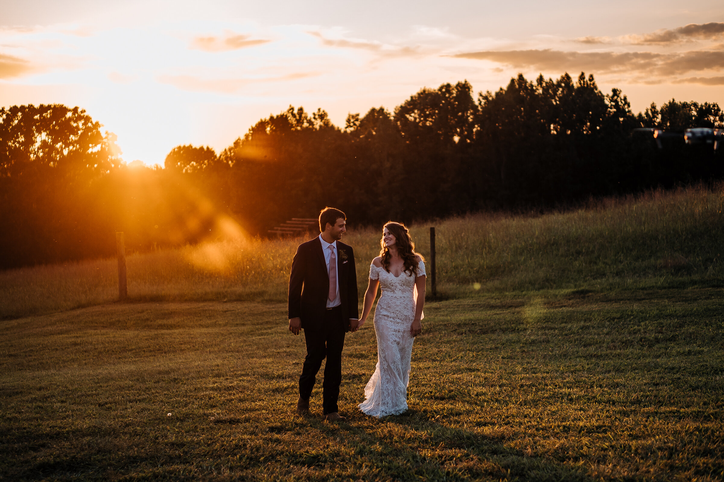 Beautiful summer wedding at Oakhaven North Carolina by Jonathan Hannah Photography-25.jpg