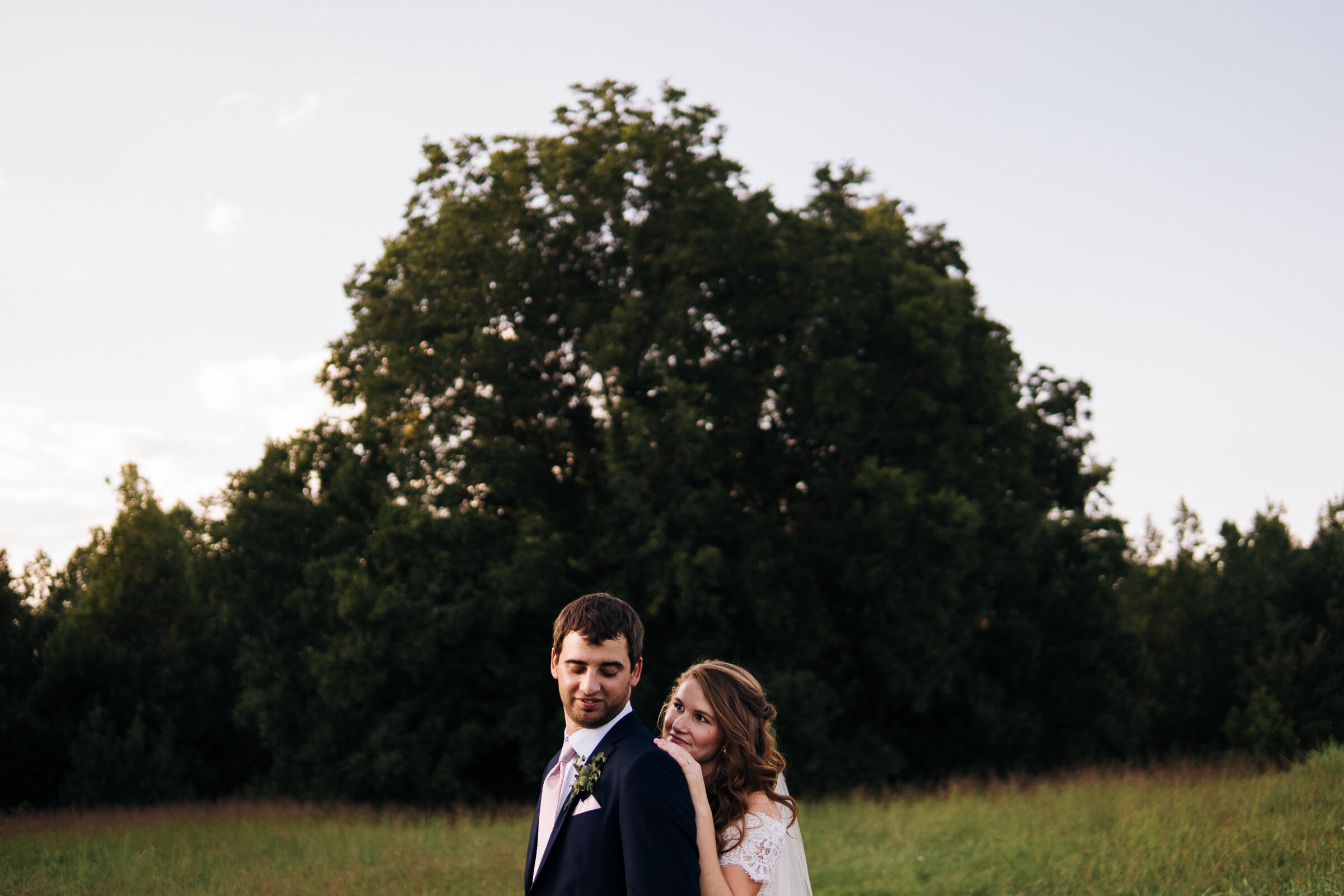 Beautiful summer wedding at Oakhaven North Carolina by Jonathan Hannah Photography-16.jpg