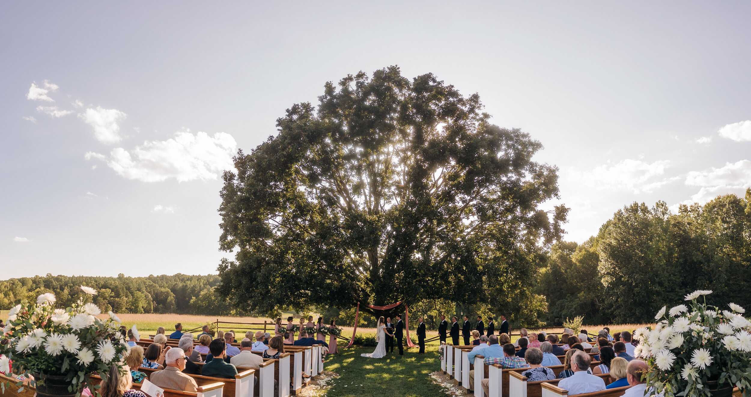 Beautiful summer wedding at Oakhaven North Carolina by Jonathan Hannah Photography-13.jpg