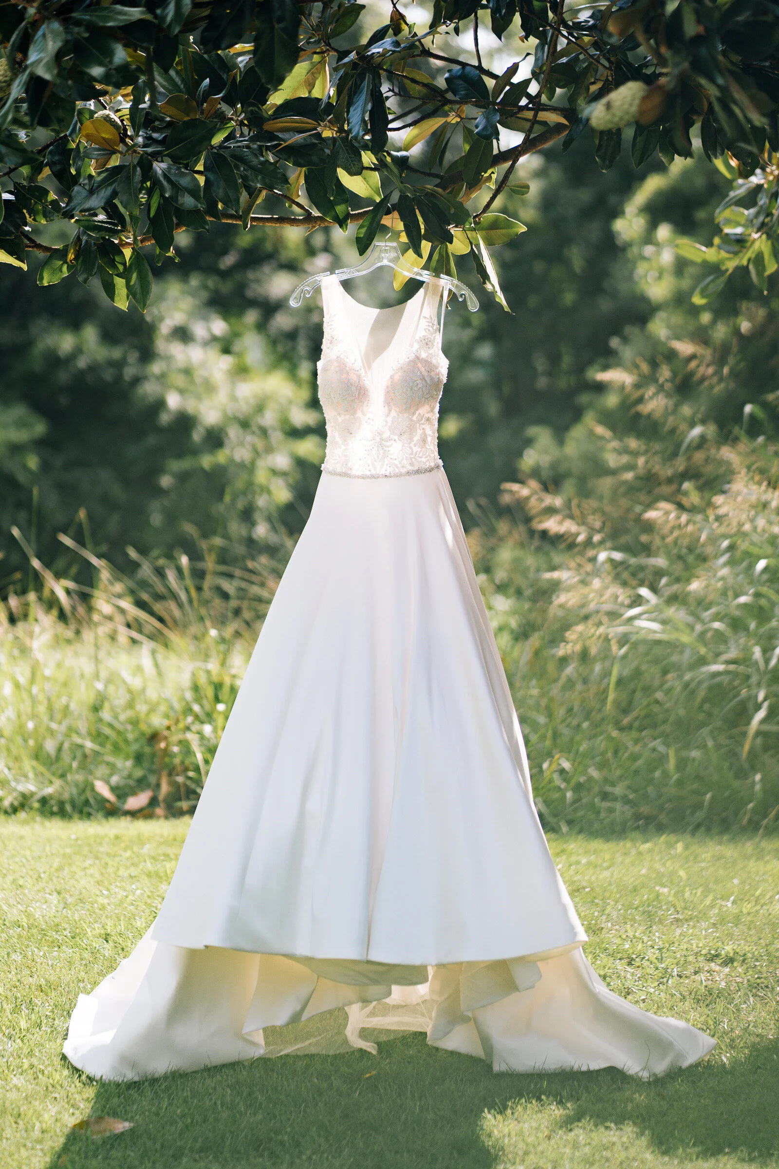 alfred-hannah-backyard-elopement-summer-wedding-southern-virginia-by-jonathan-hannah-photography-3.jpg