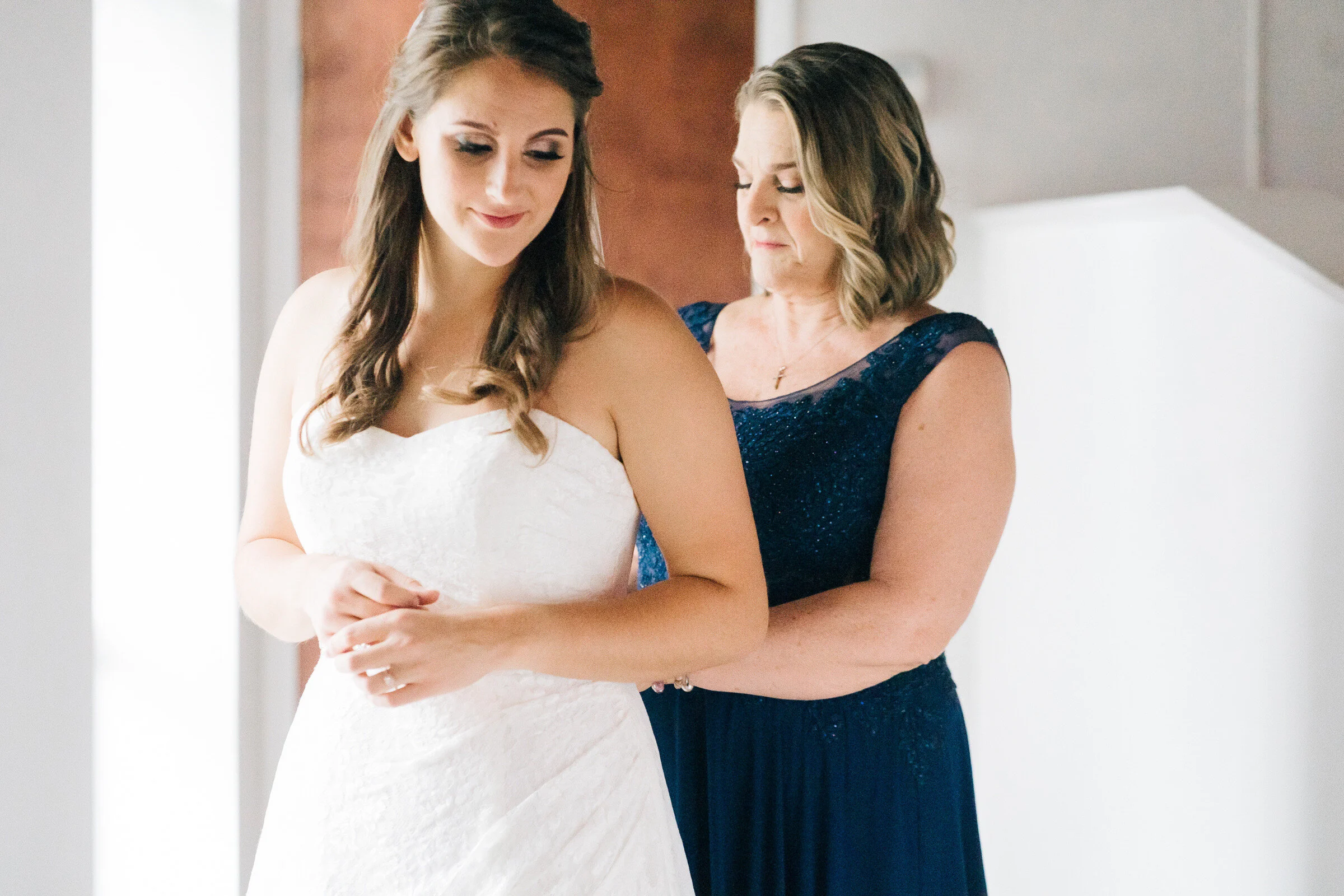 west_palm_beach_latino_interracial_wedding_blush_burgundy_white_gold_by_jonathan_hannah_photography-11.jpg
