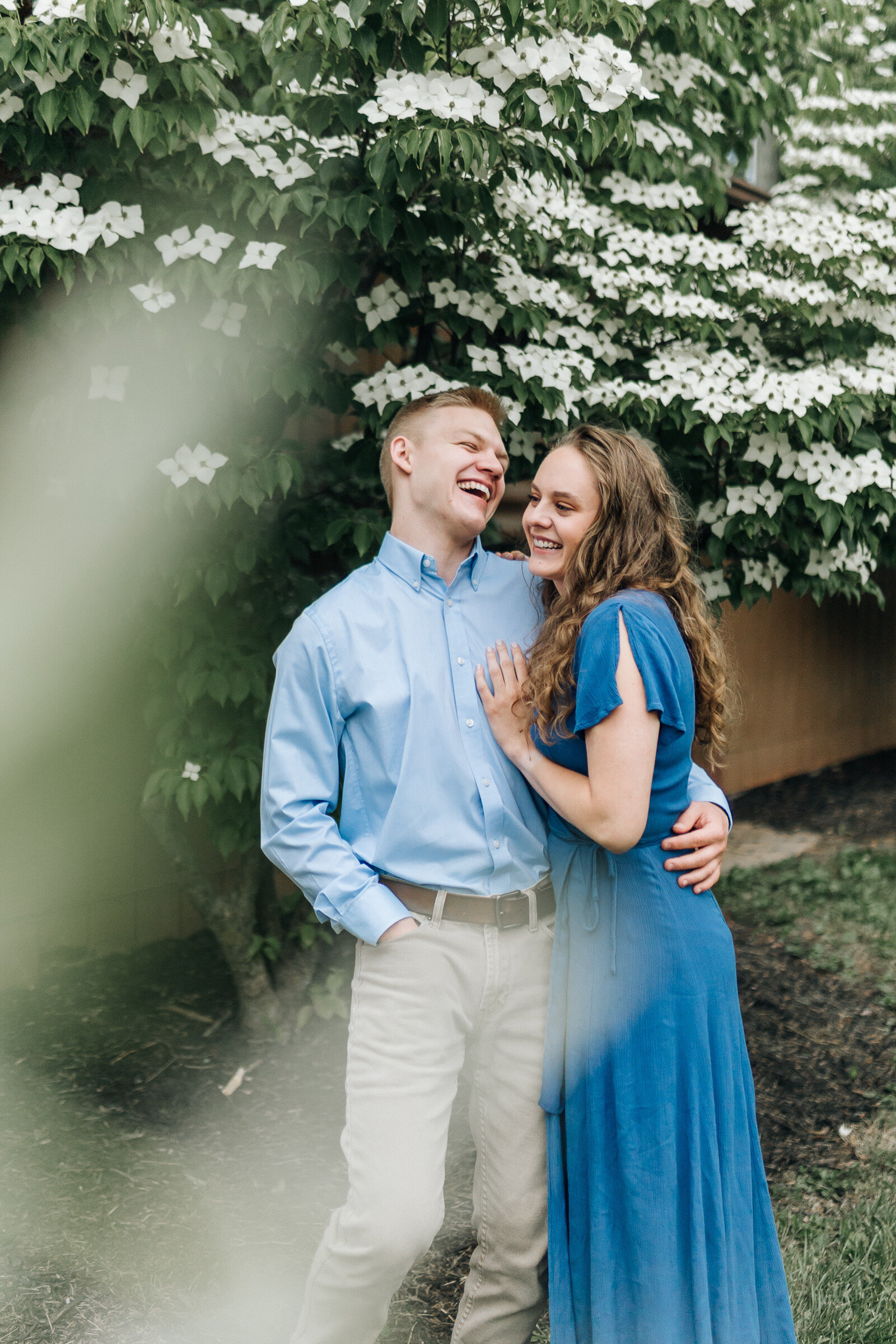 matthew-amanda-downtown-harrisonburg-virginia-lifestyle-engagement-session-by-jonathan-hannah-photography-11.jpg