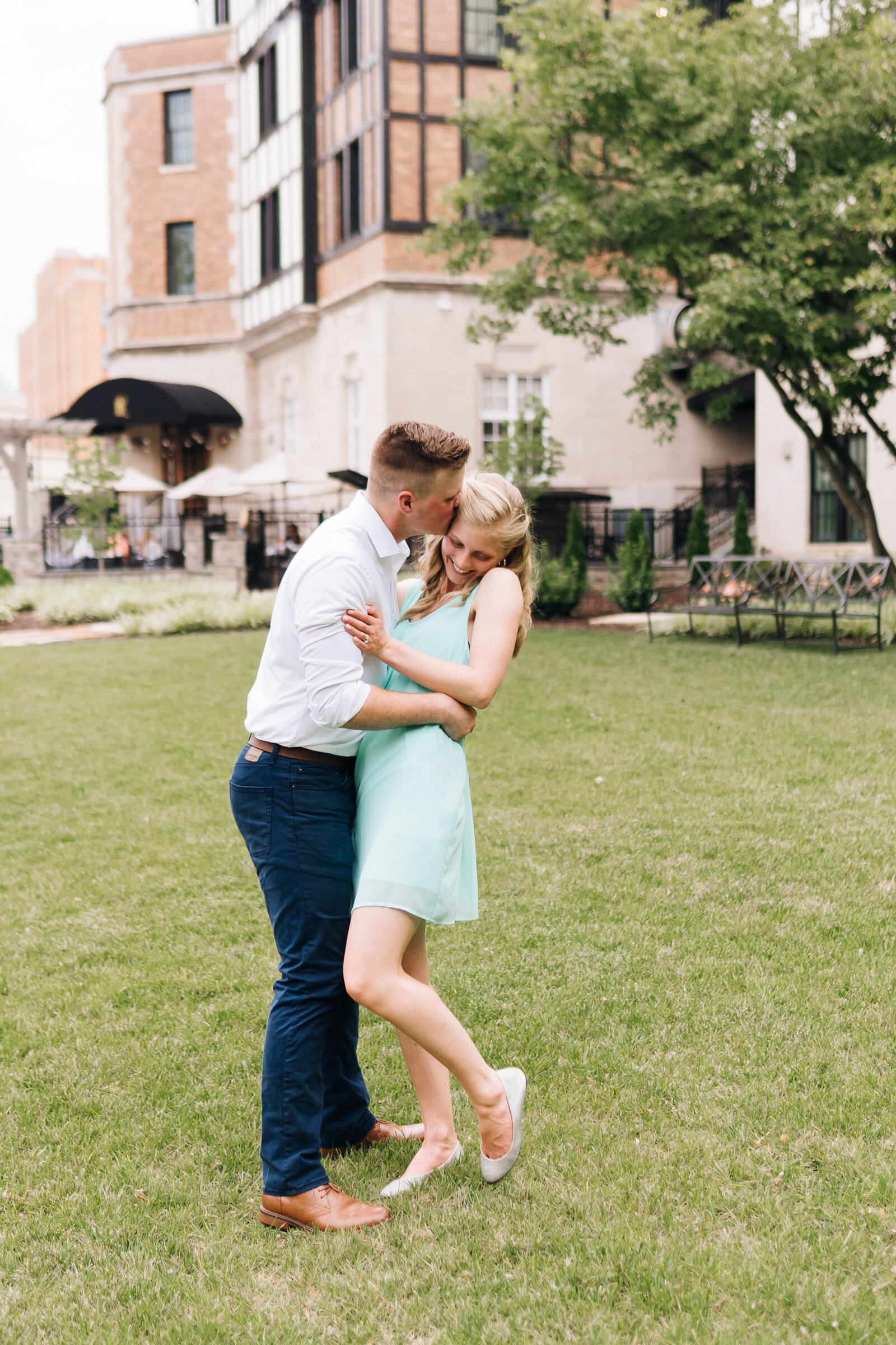 josh-anna-roanoke-va-engaement-session-hotel-roanoke-community-market-glass-walkway-fun-lifestyle-flirty-session-by-jonathan-hannah-photography-15.jpg