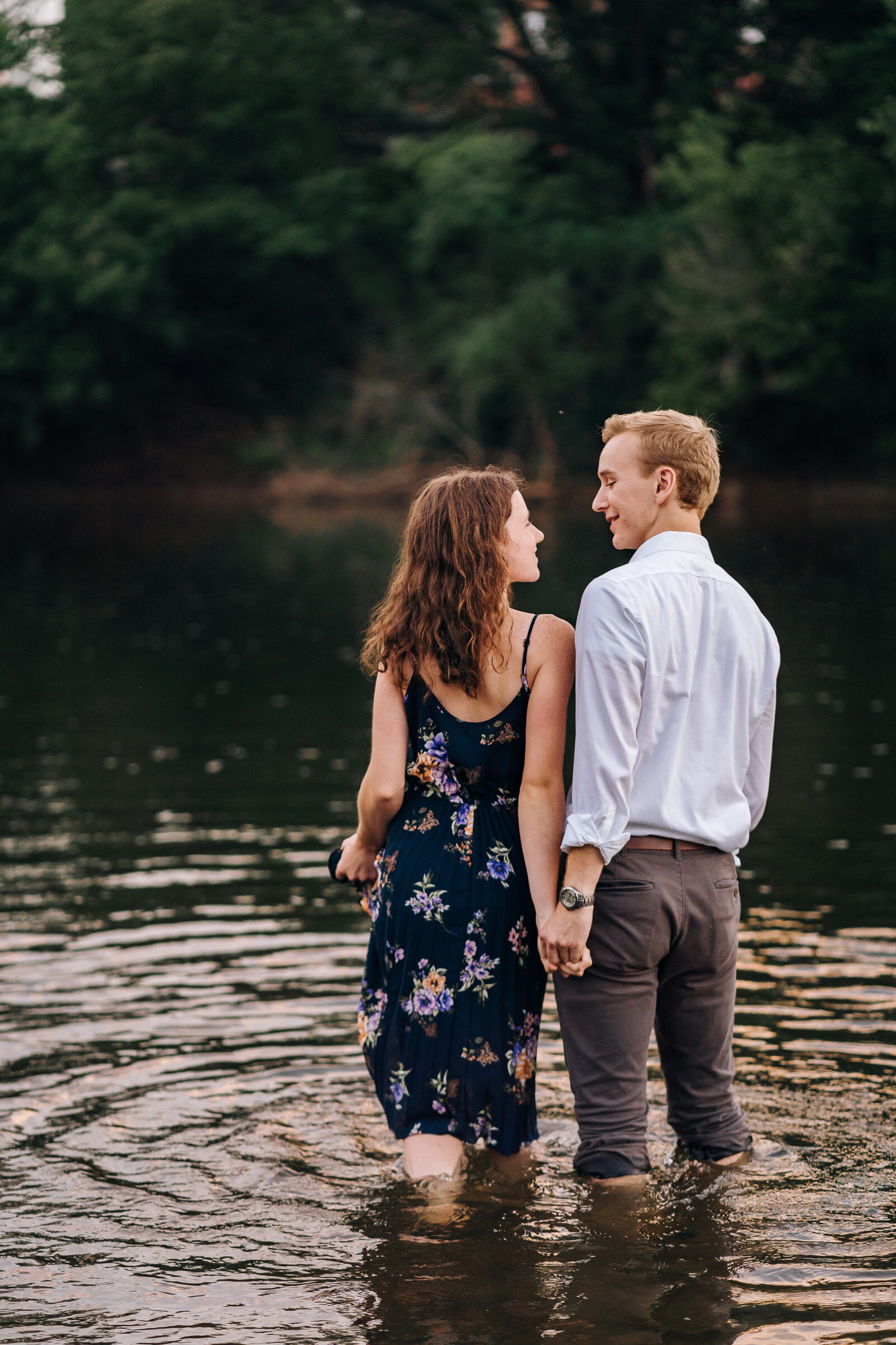 grant-rachel-downtown-lynchburg-virginia-summer-lifestyle-in-the-river-romantic-flirty-and-fun-engagement-session-by-jonathan-hannah-photography-18.jpg