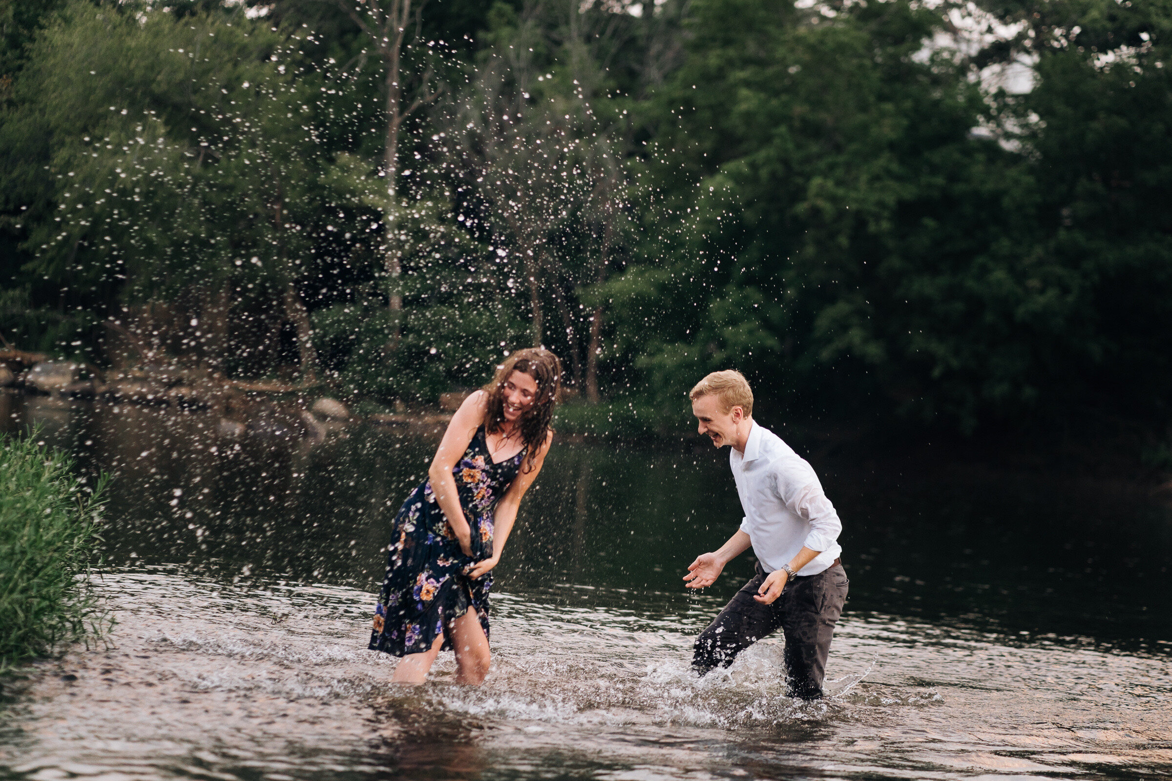 grant-rachel-downtown-lynchburg-virginia-summer-lifestyle-in-the-river-romantic-flirty-and-fun-engagement-session-by-jonathan-hannah-photography-20.jpg