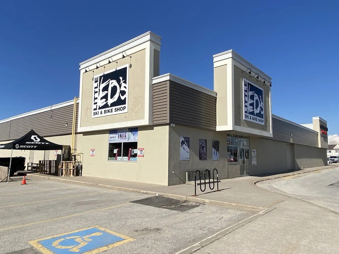 Bicycle Mechanic - Little Ed's Ski and Bike Shop - Collingwood