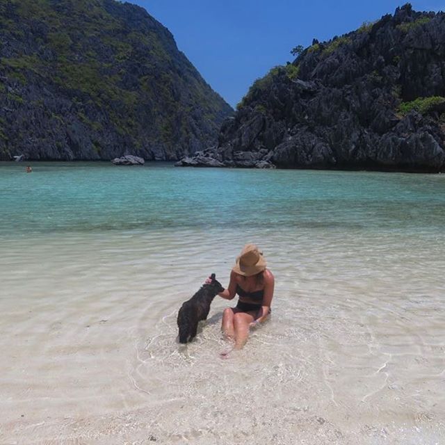 One of my favorite memories from 2018. Here&rsquo;s to beautiful places, peaceful moments, and loved ones both two-legged and four-legged in 2019. (📷: @larssenm)
.
.
.
#yearoftravel #vacationforever #philippines🇵🇭 #happy2019