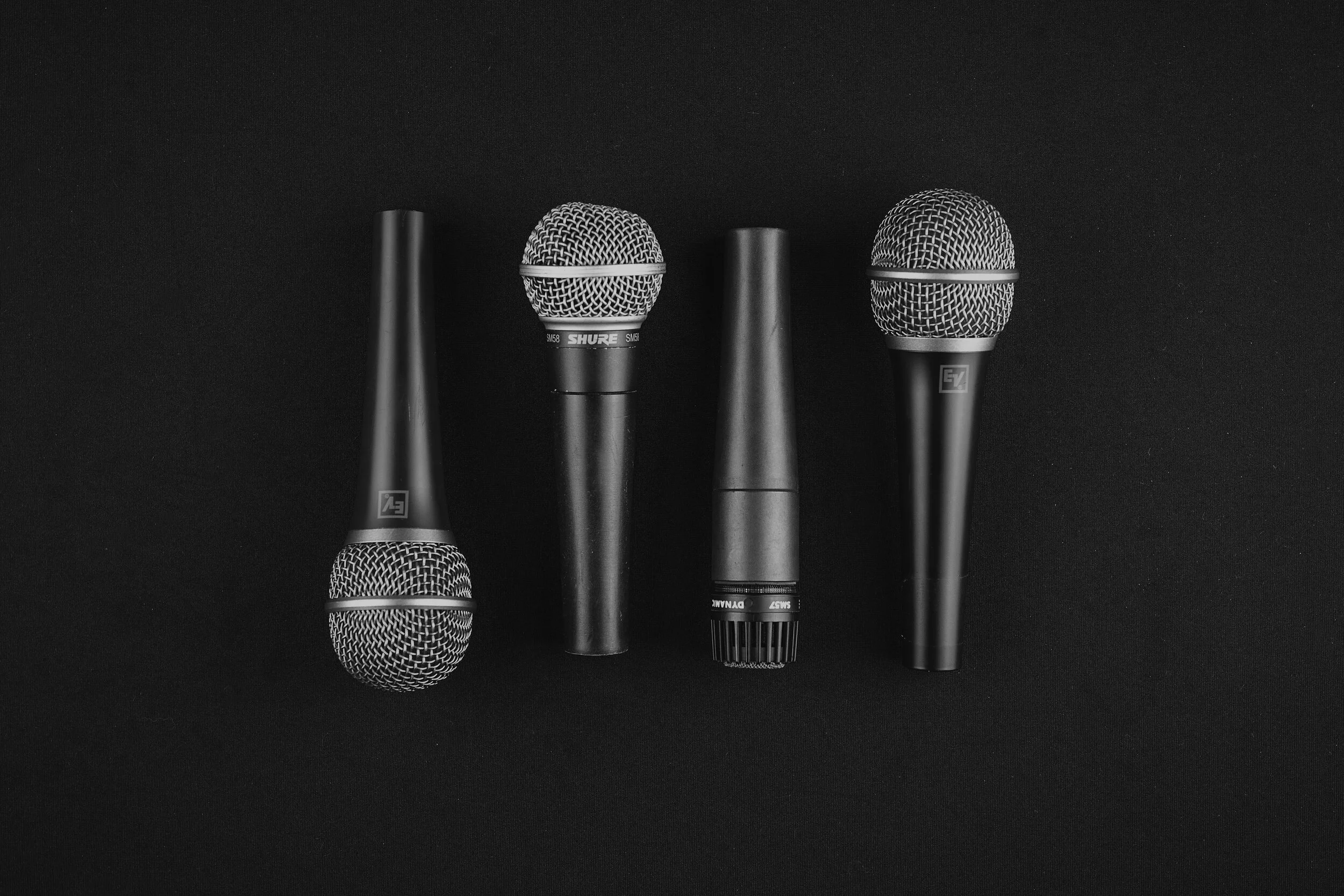 The RIGHT Podcast Microphone
