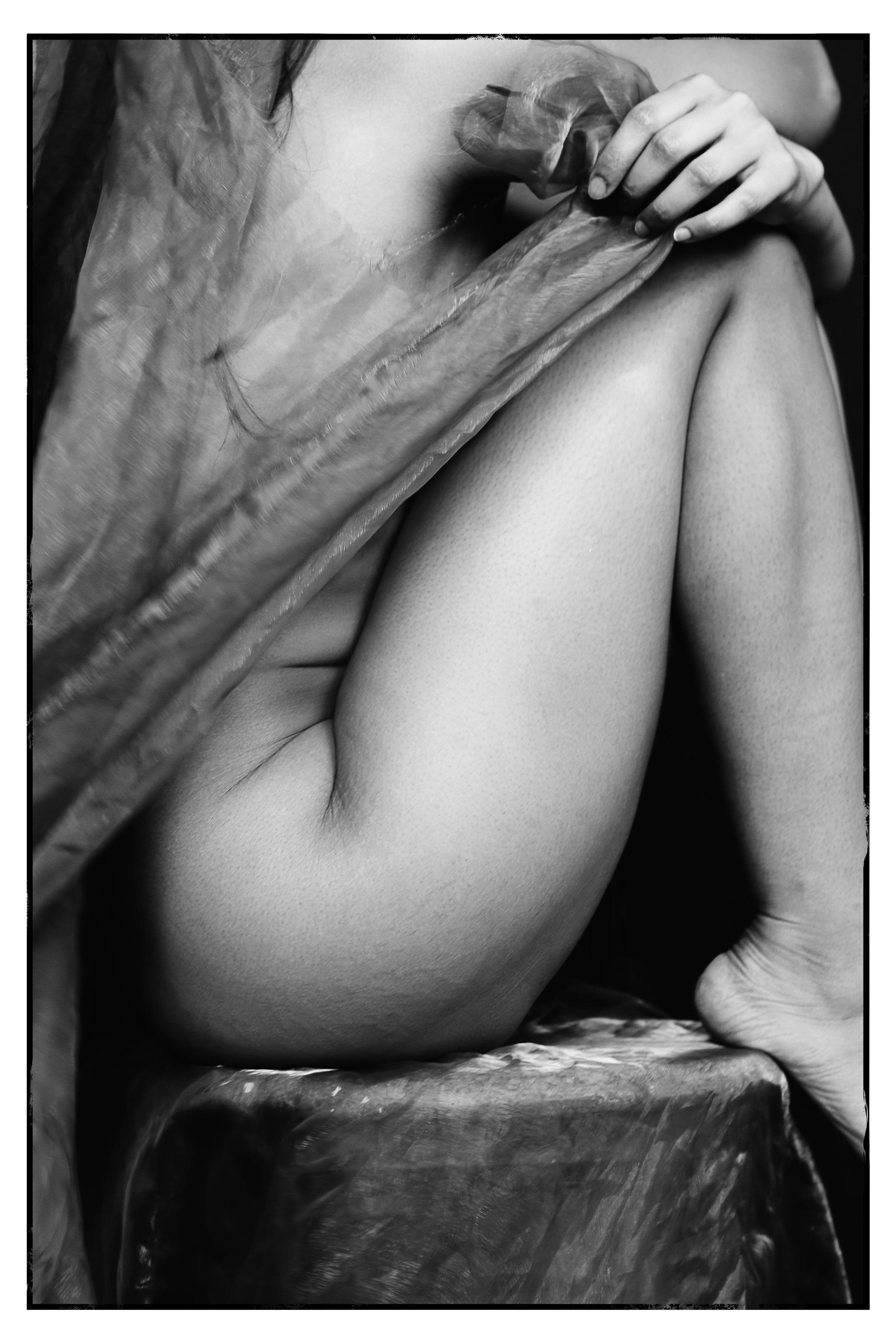 Alessandra_Agurcia_Photo_Legs_Drape_031824.jpg