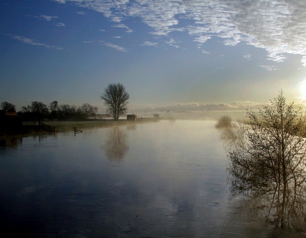 FAST FLOODS THE ROTHER by Roger Cooke.jpg
