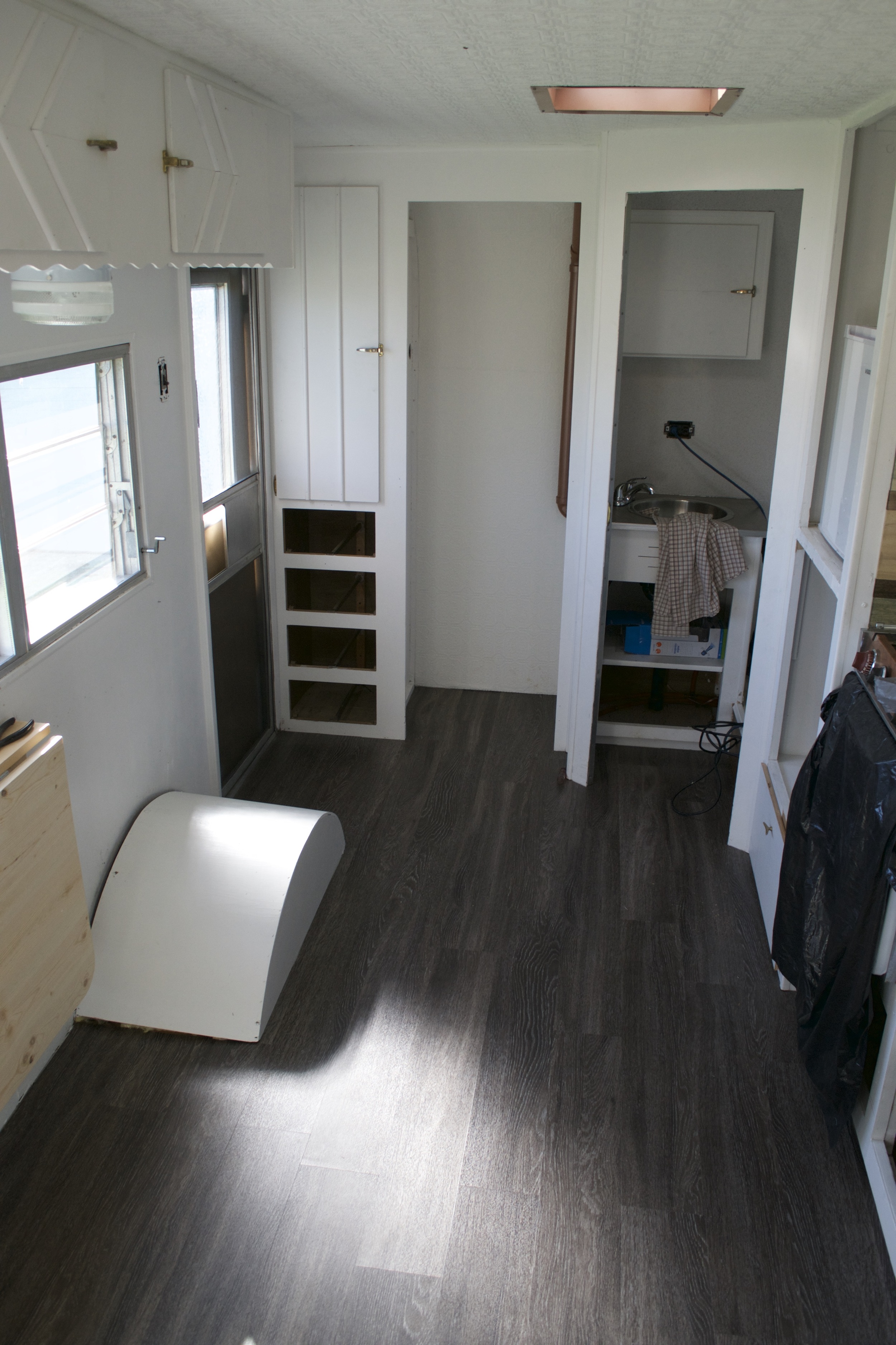 Reasons to Install Vinyl Plank Flooring in your Trailer or ...